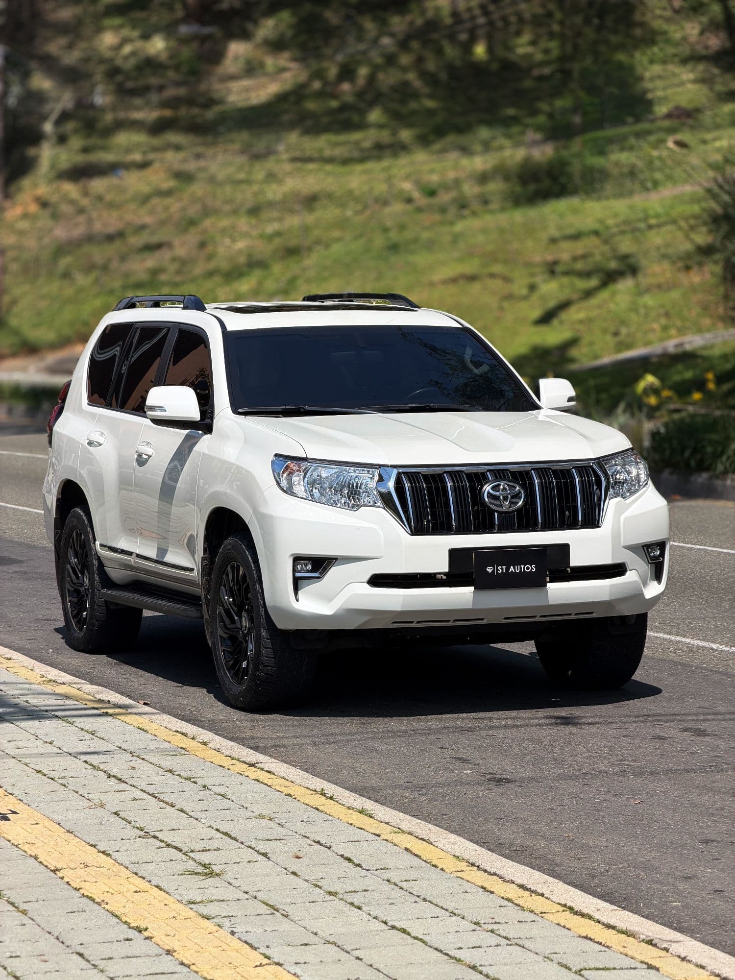 Toyota Prado TXL Blindada - imagen 1