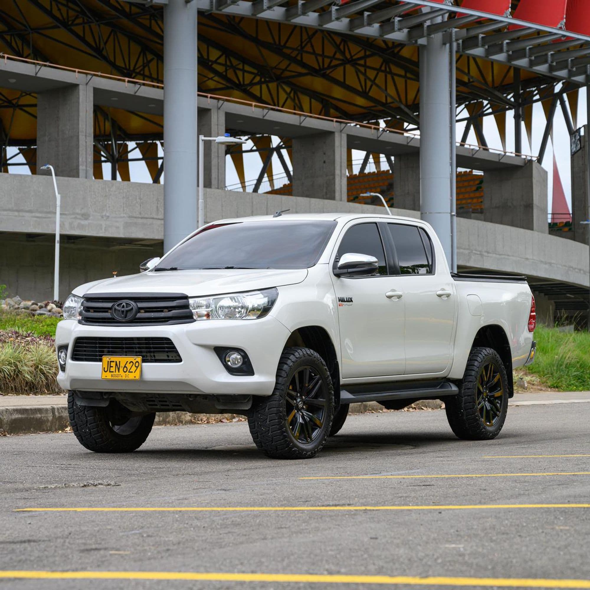Toyota Hilux - imagen 1