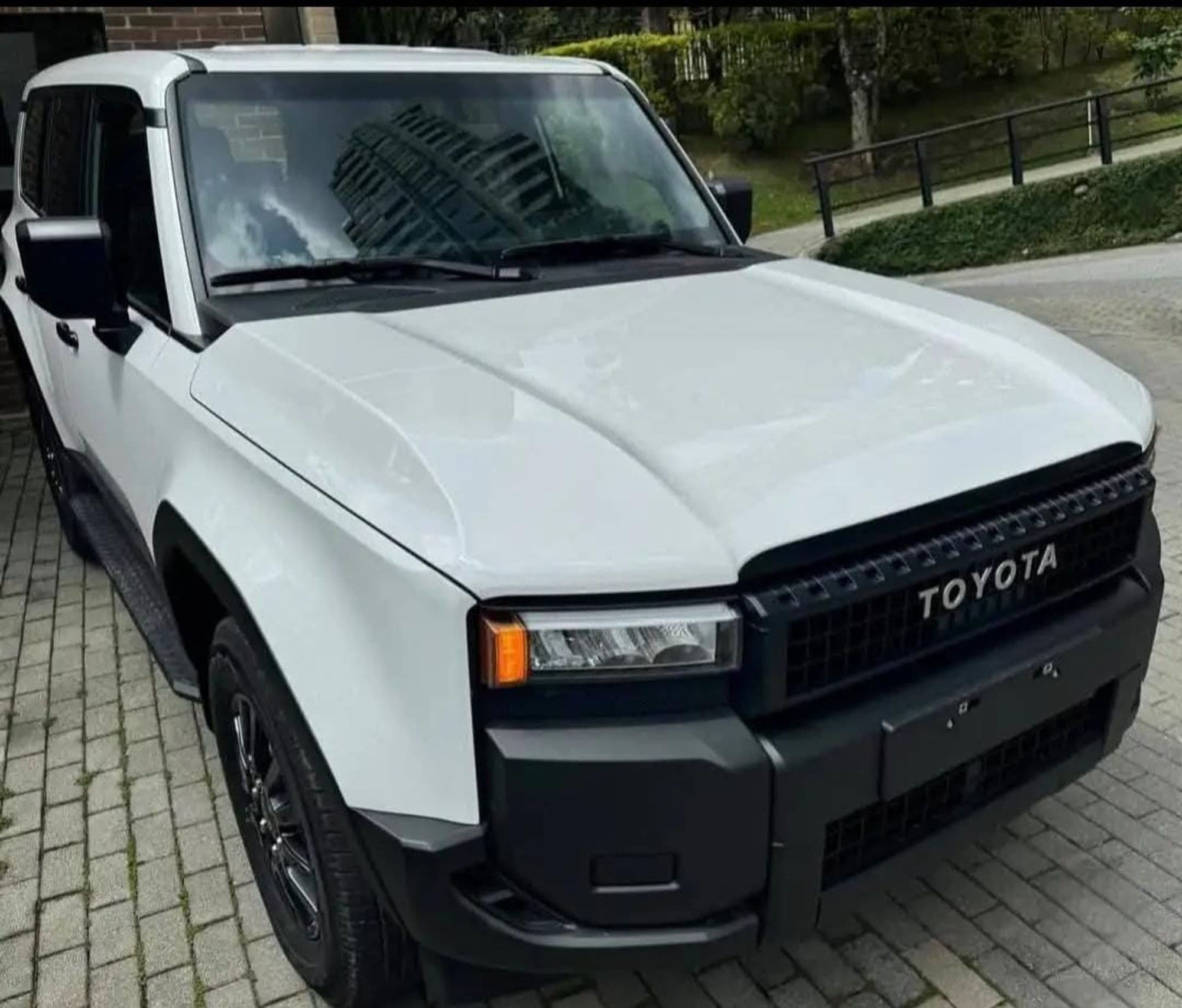 Toyota Prado TX 2026 - imagen 1