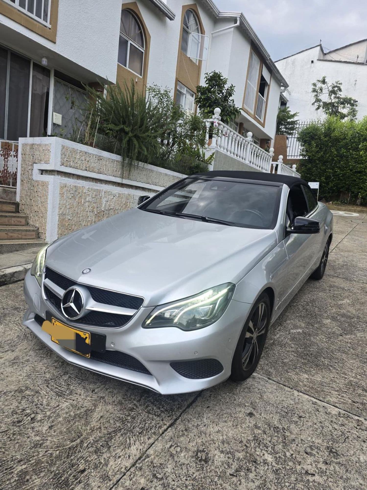 Mercedes-Benz E200 Cabriolet - imagen 1