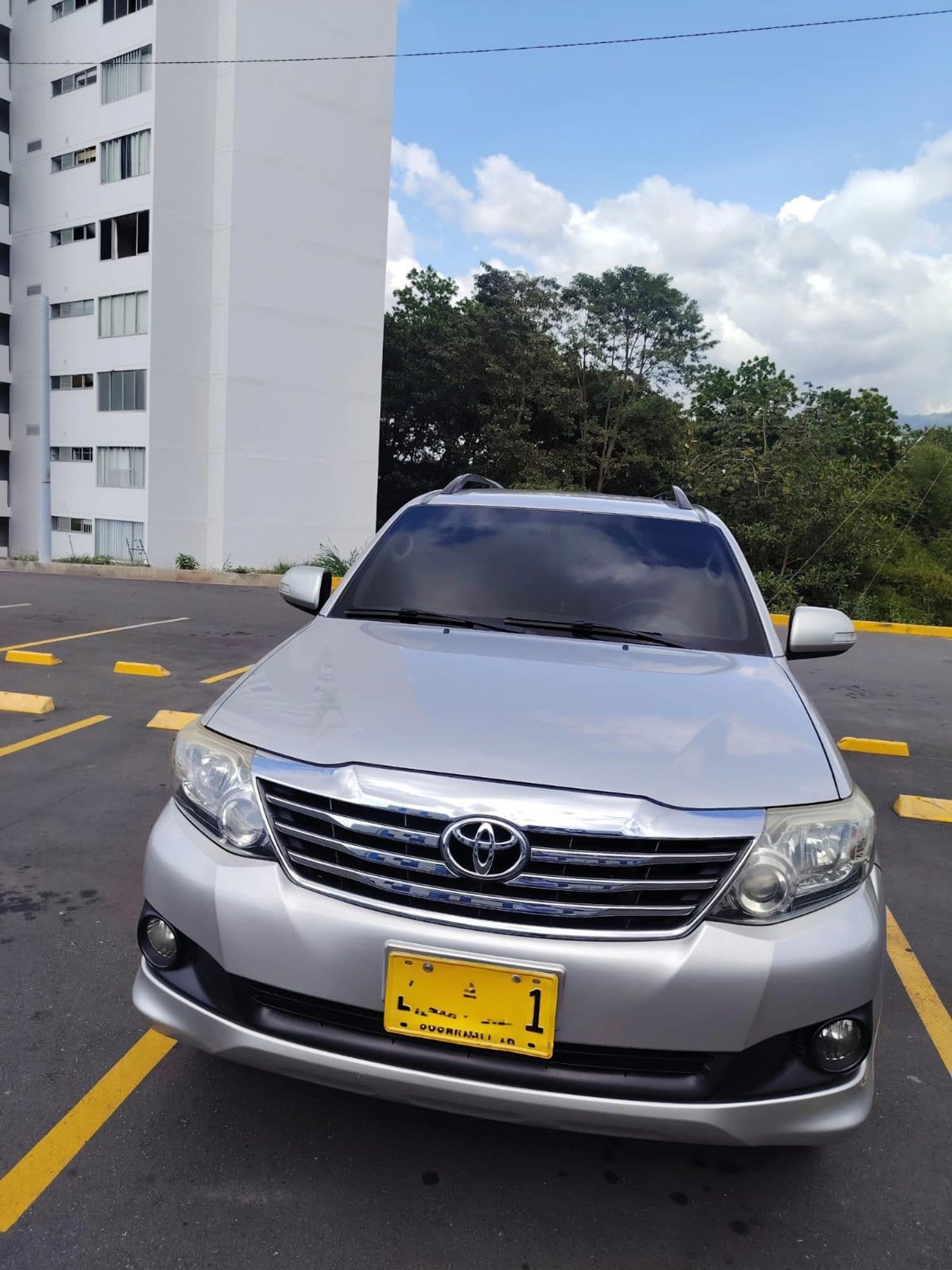 toyota fortuner 2014 - imagen 1