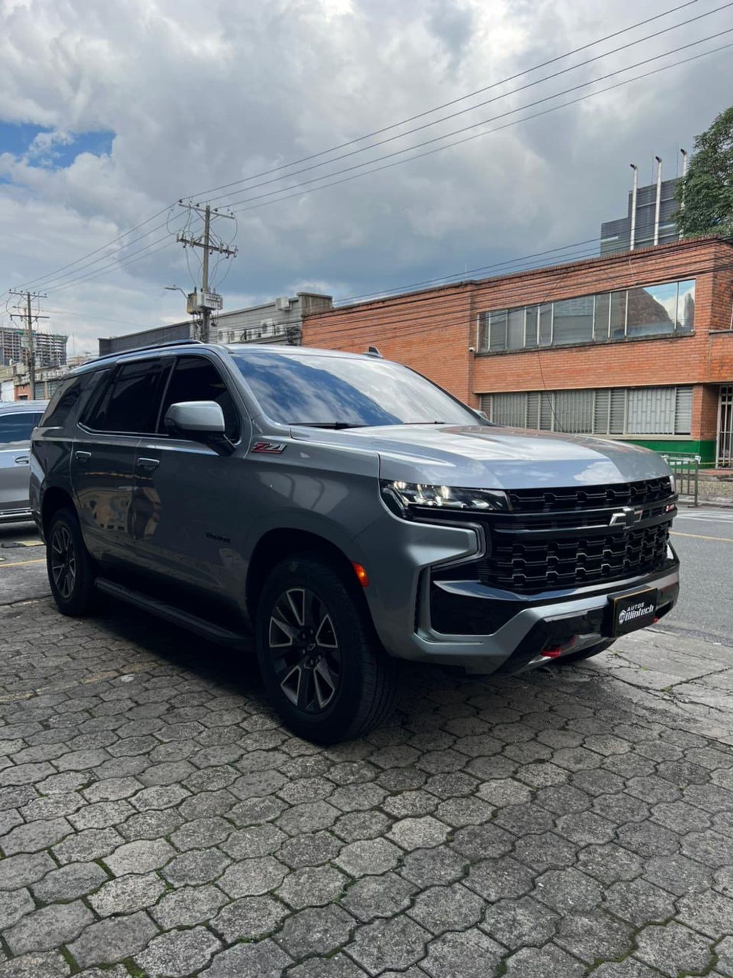 Chevrolet Tahoe Z71 2023 - imagen 1