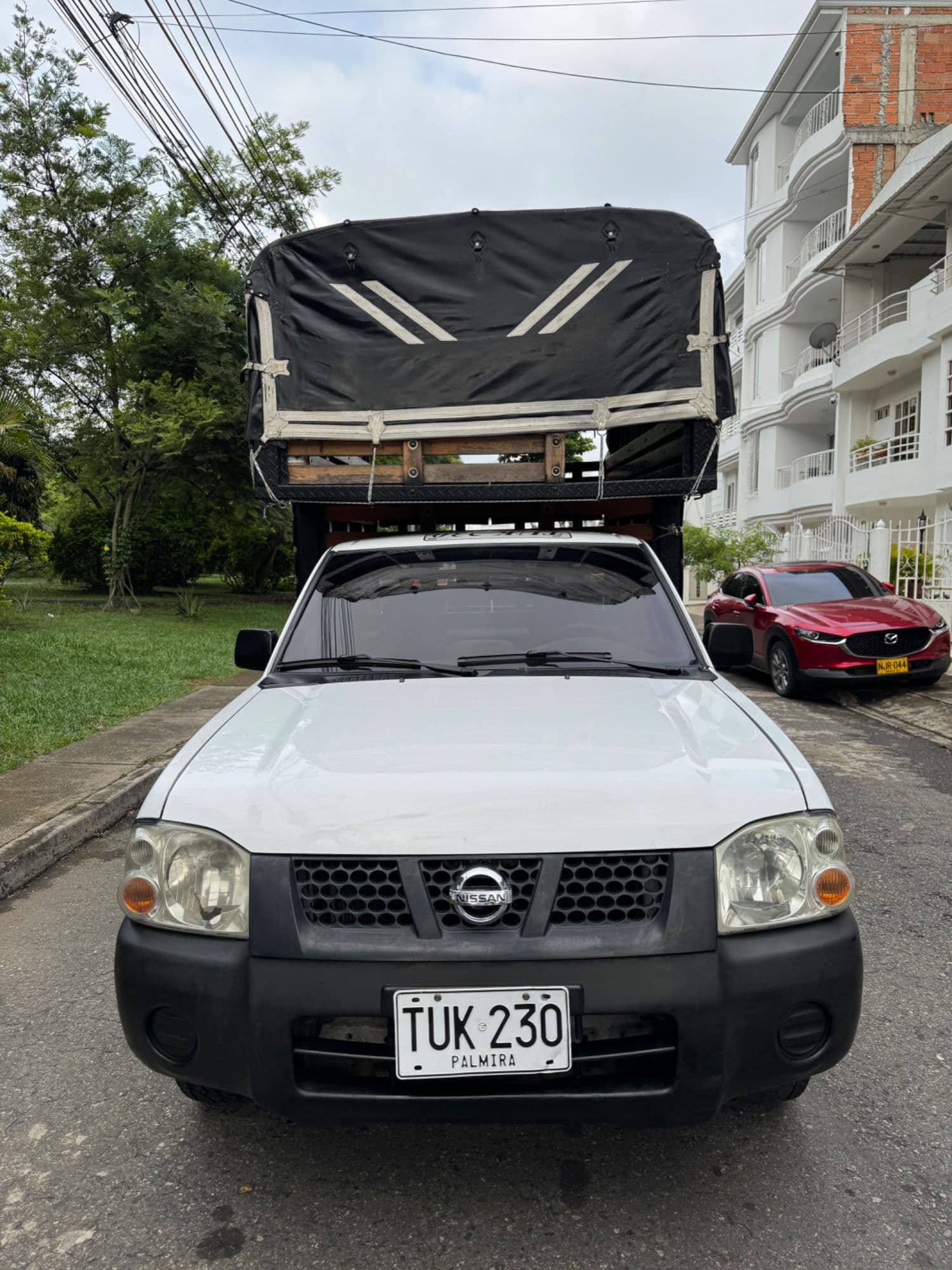 Nissan Frontier 4x2 mecánica - imagen 1