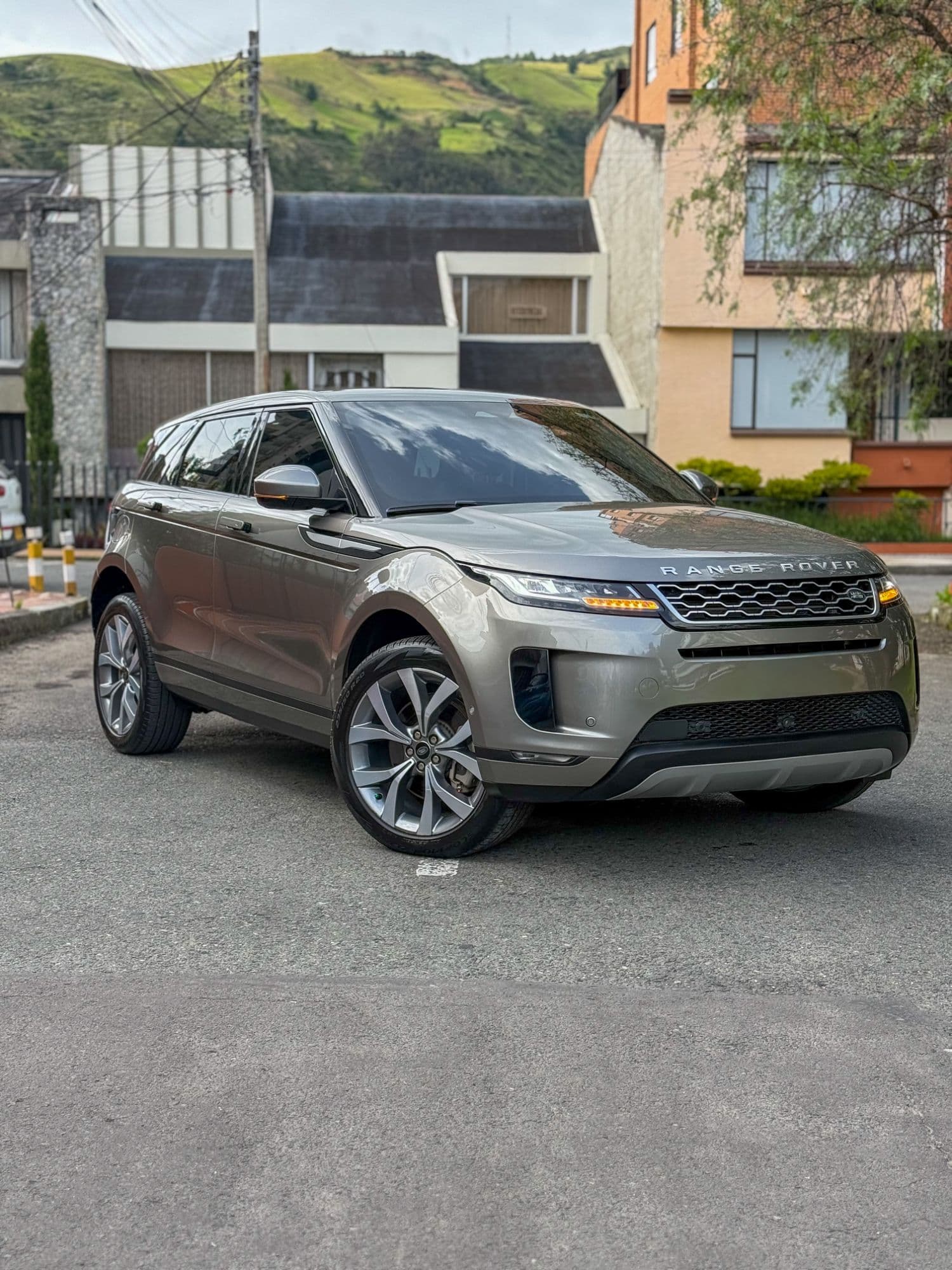 Land Rover Range Rover Evoque 2021 - imagen 1