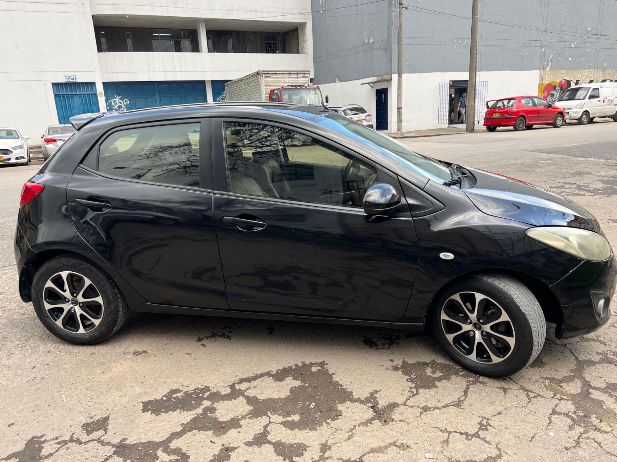 Mazda 2 2012 automático - imagen 1