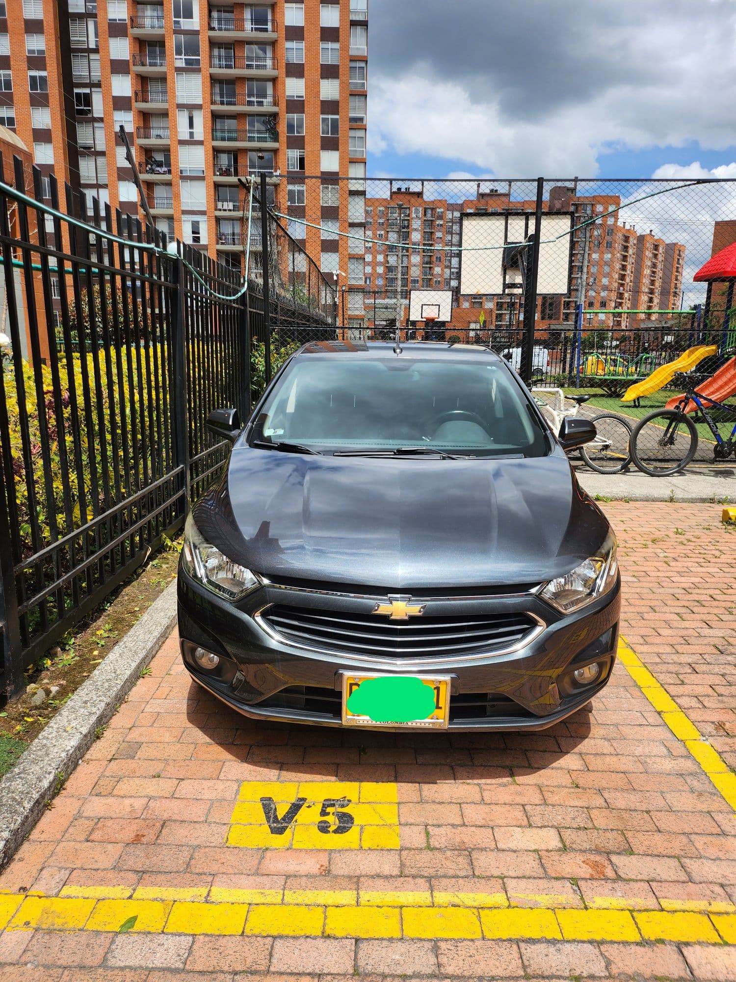 Chevrolet Onix LTZ automático full equipo - imagen 1