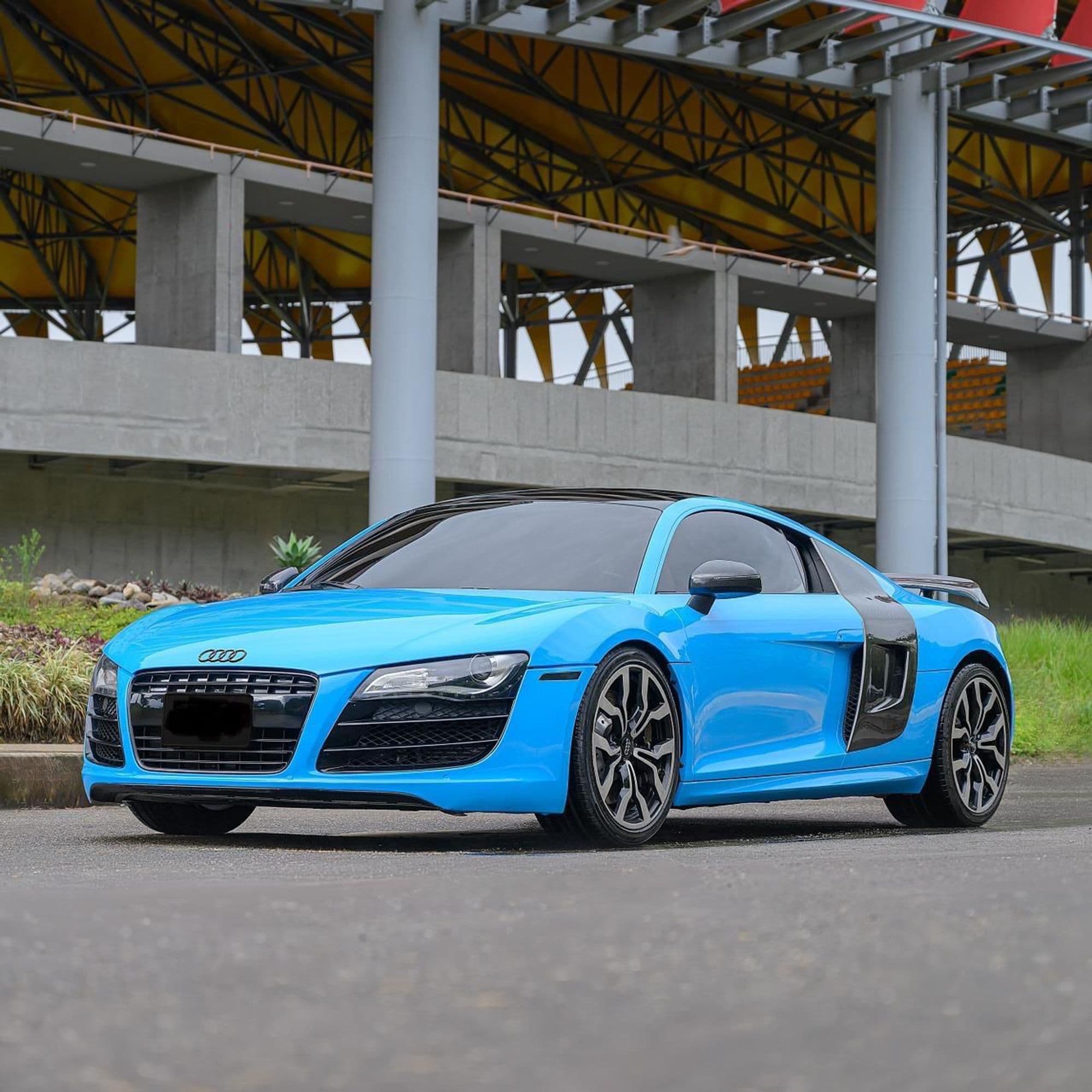 AUDI R8 V8 2009 - imagen 1