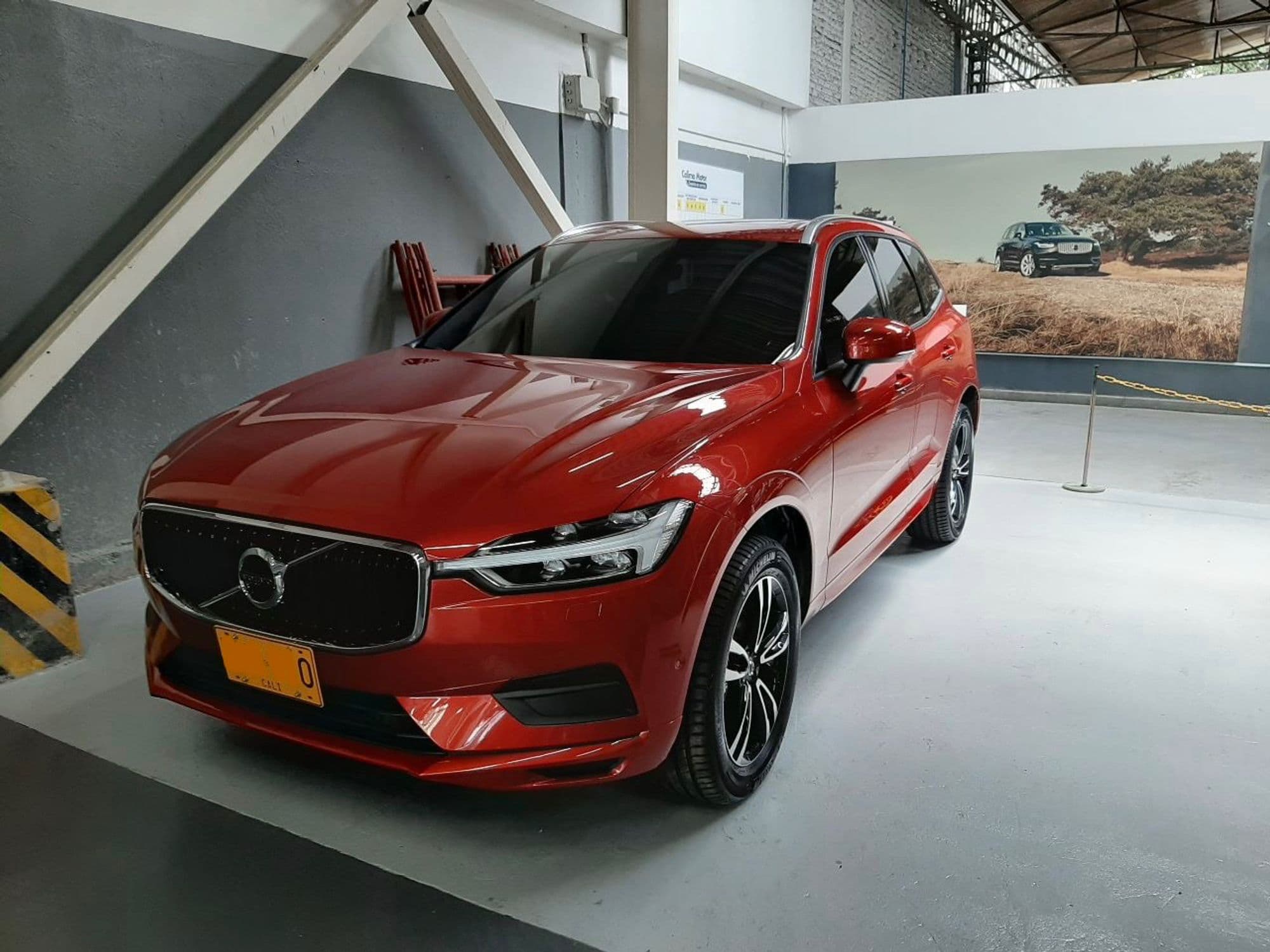 VOLVO XC60 D4 - imagen 1