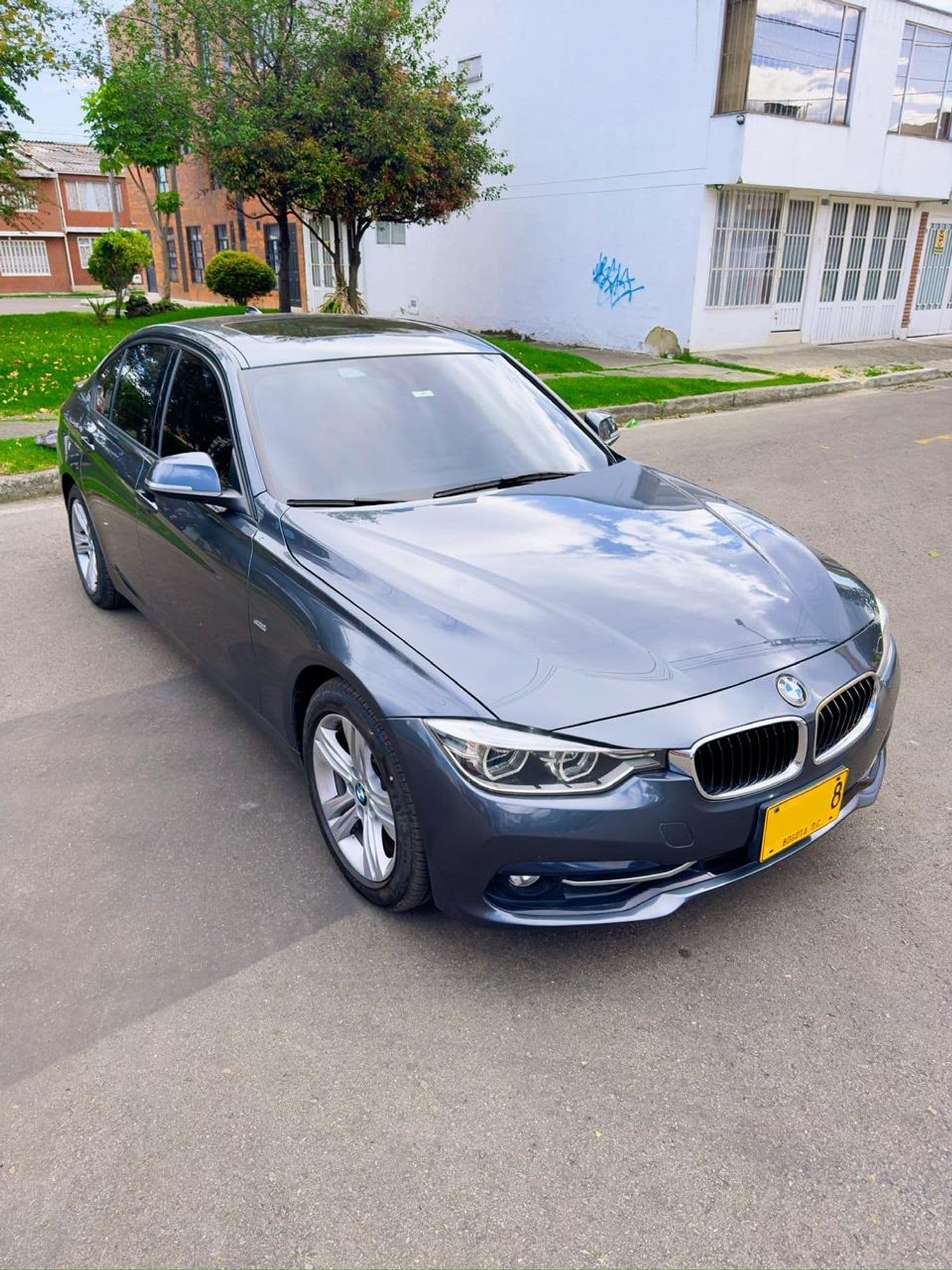 BMW 320I 2017 - imagen 1