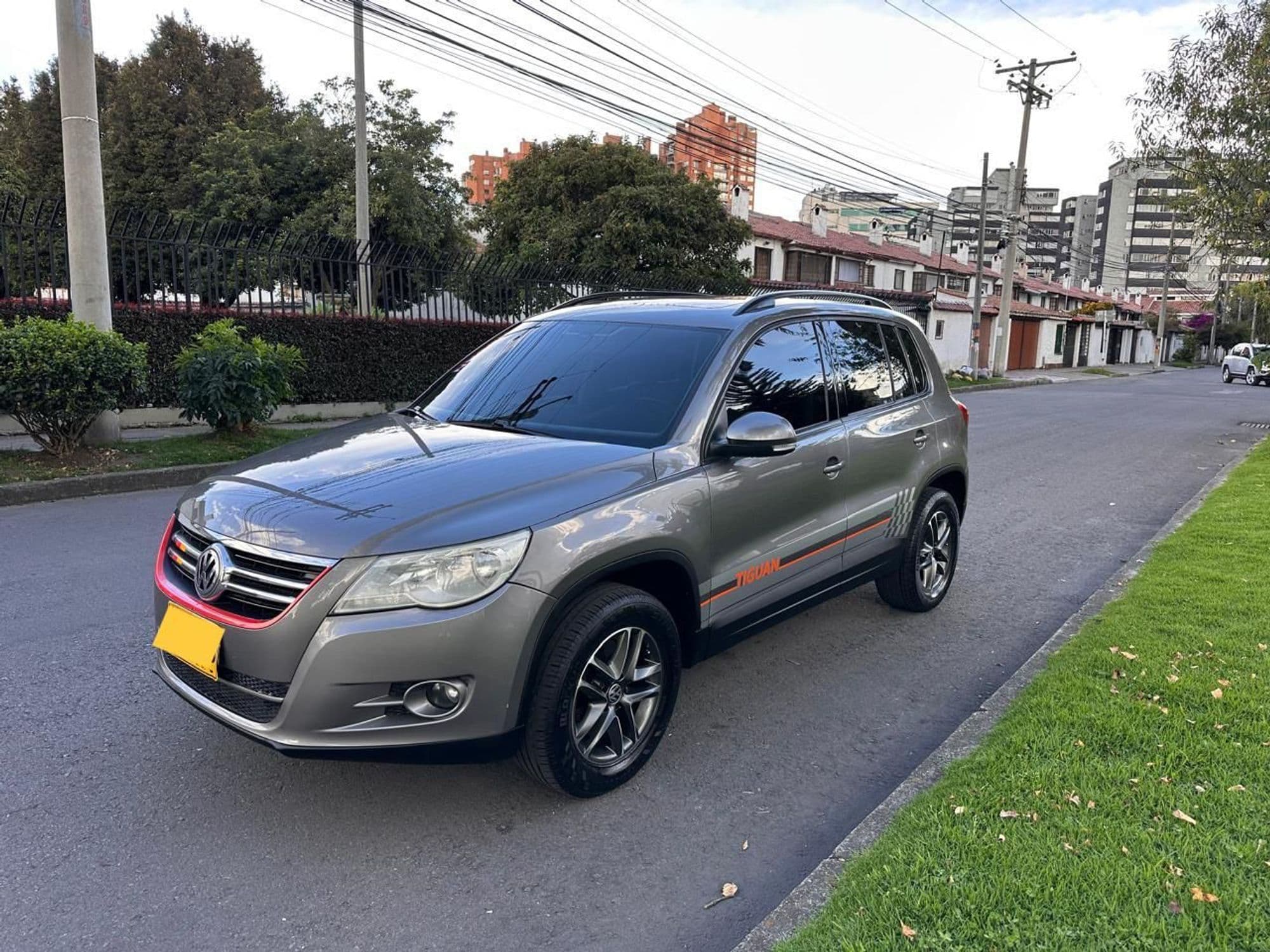 Volkswagen Tiguan 2010 - imagen 1