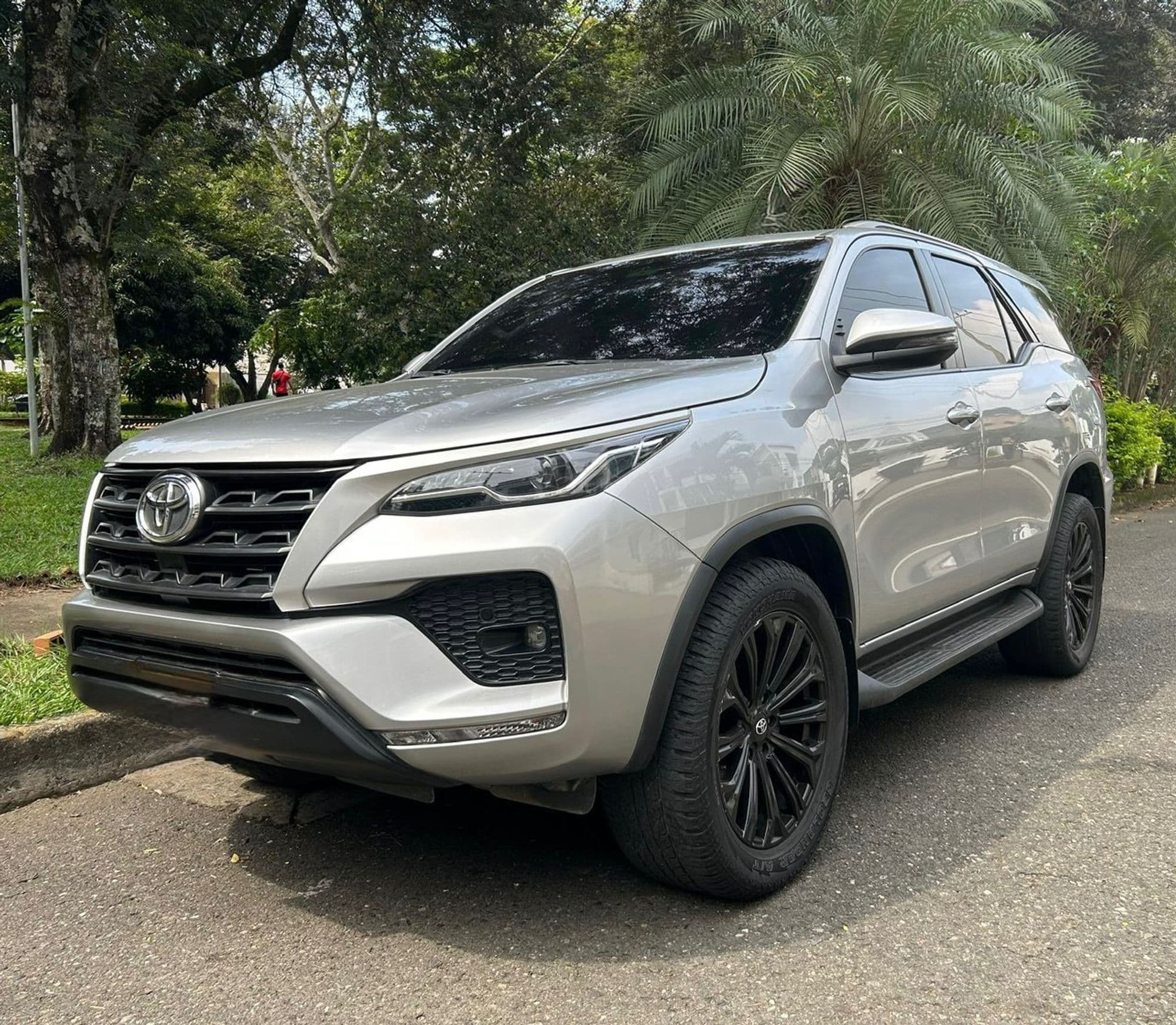 Toyota Fortuner 2.4 diesel 2021 - imagen 1
