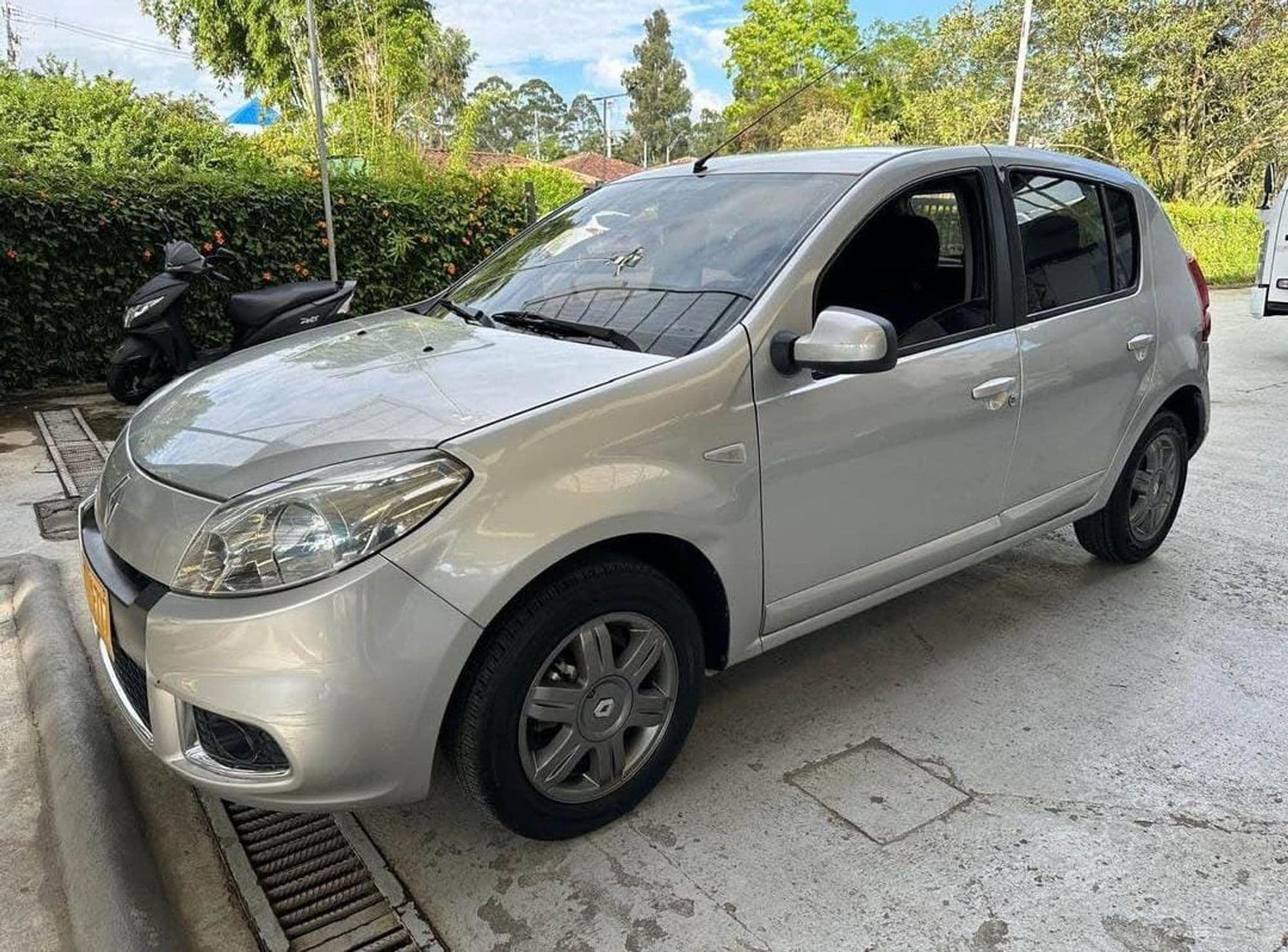 Renault Sandero intens 2016 - imagen 1