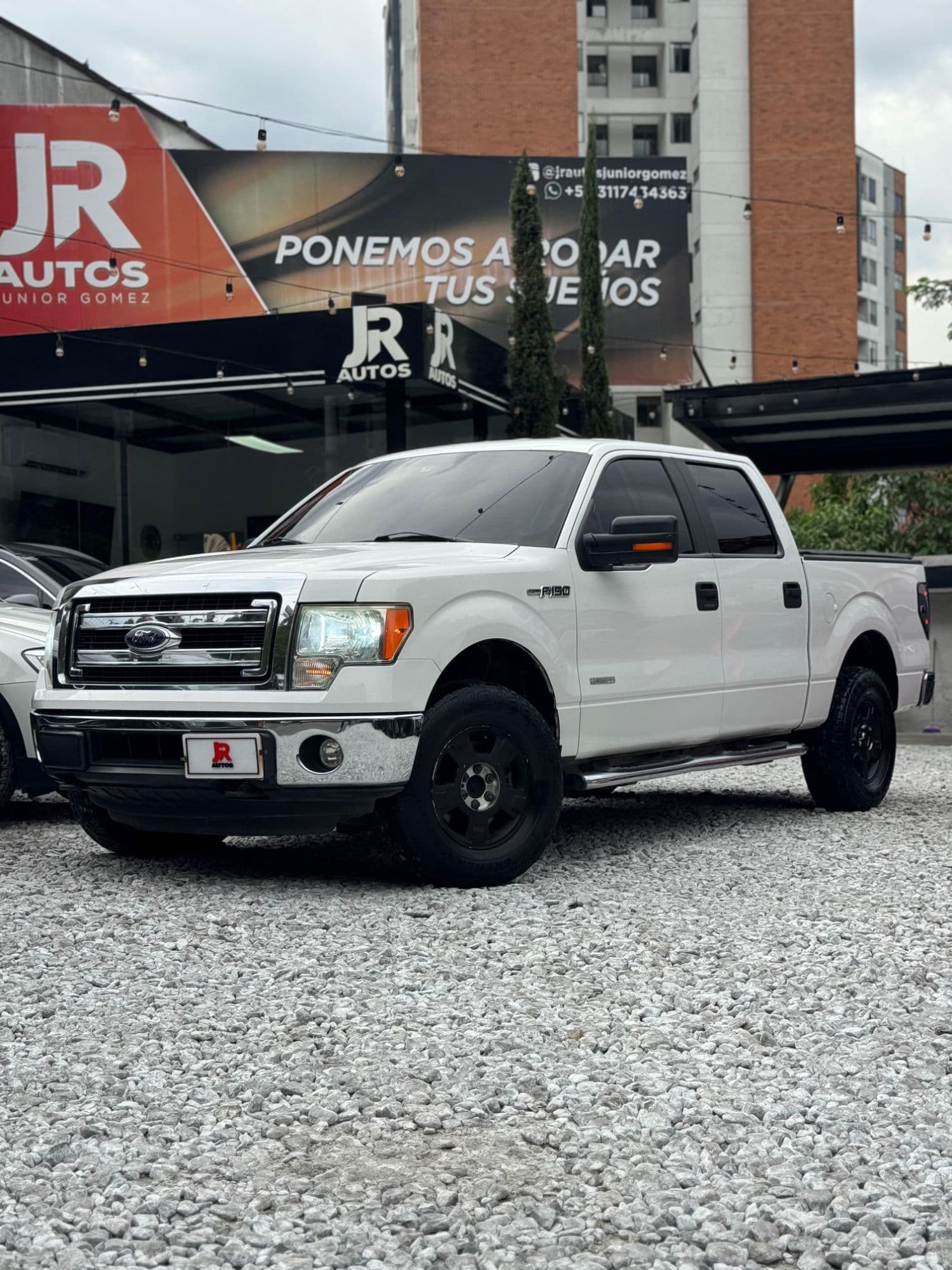 FORD F-150 DOBLE CABINA 2014 - imagen 1