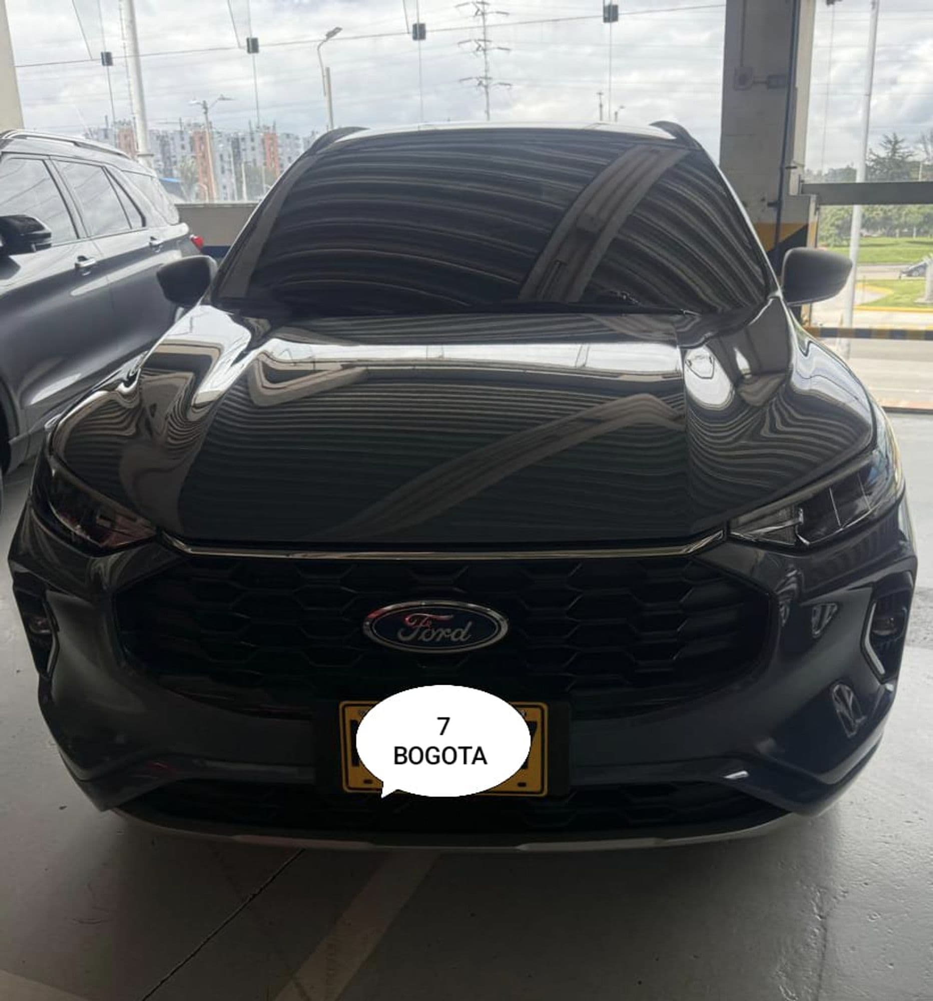 VENDO FORD ESCAPE ST LINE 2.5 HIBRIDA 4X2 - imagen 1