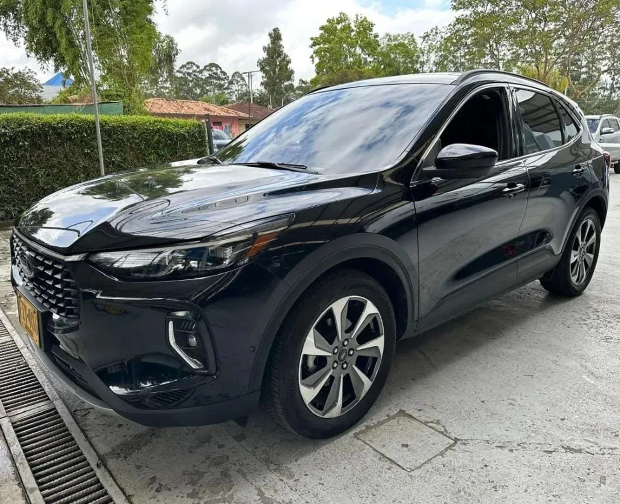 Ford Escape Platinum 2023 - imagen 1