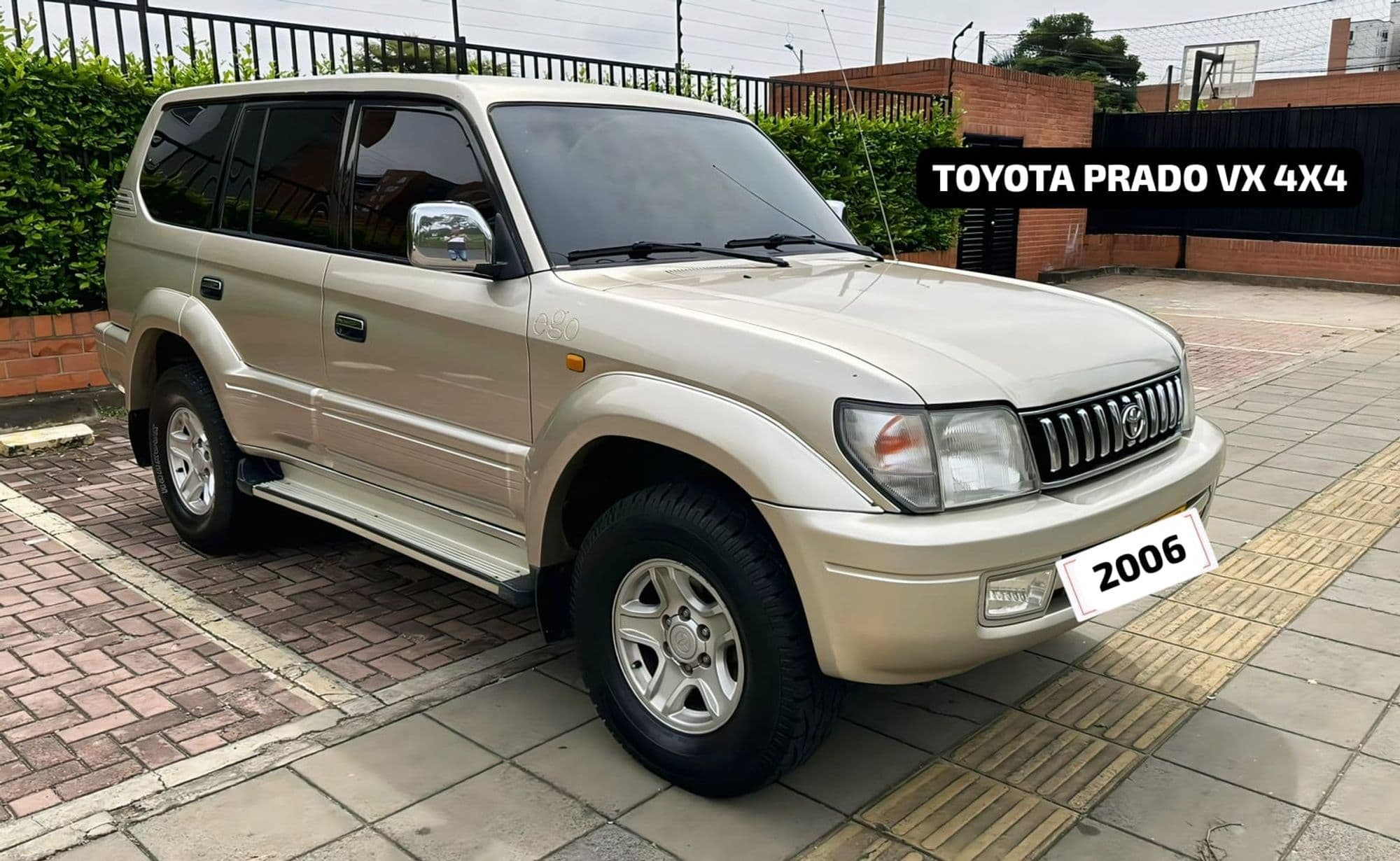 Vendo Toyota Prado VX 4x4 Gasolina - imagen 1
