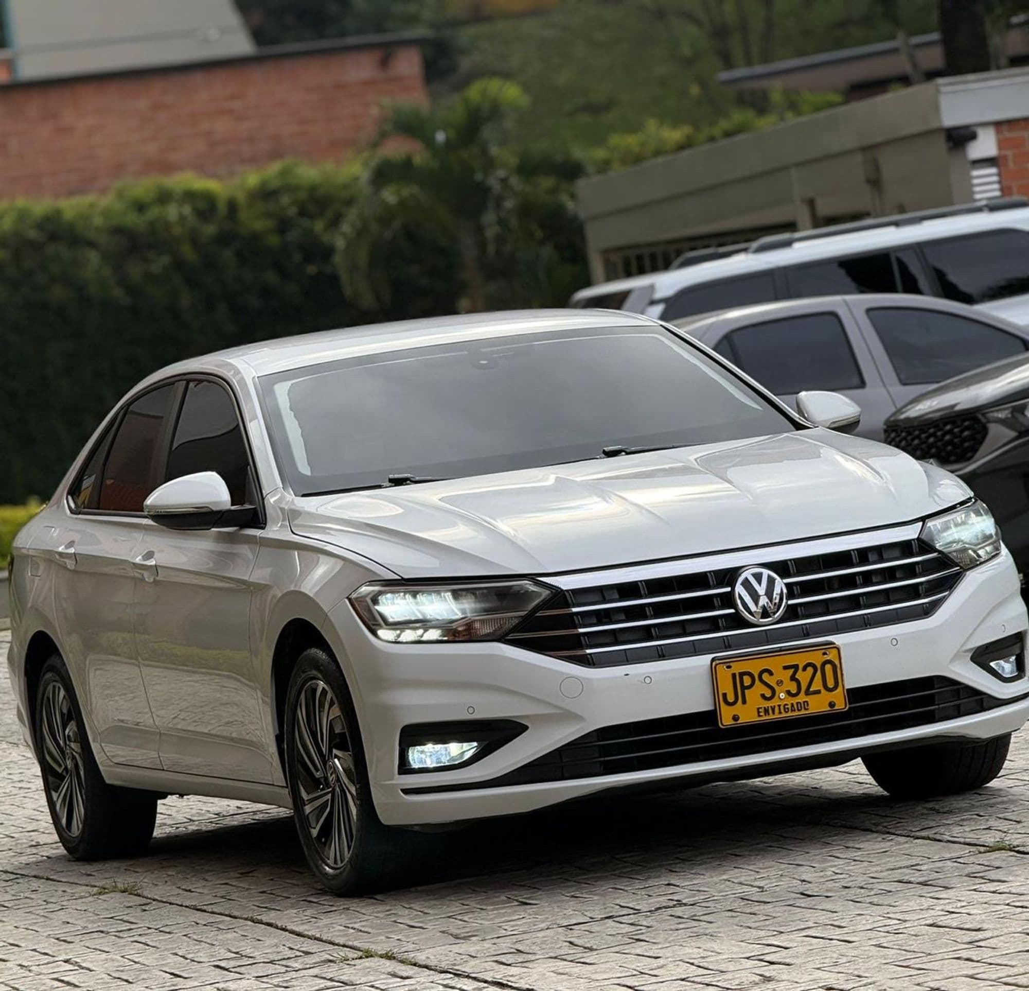 VOLKSWAGEN JETTA 1.4 TSI - imagen 1