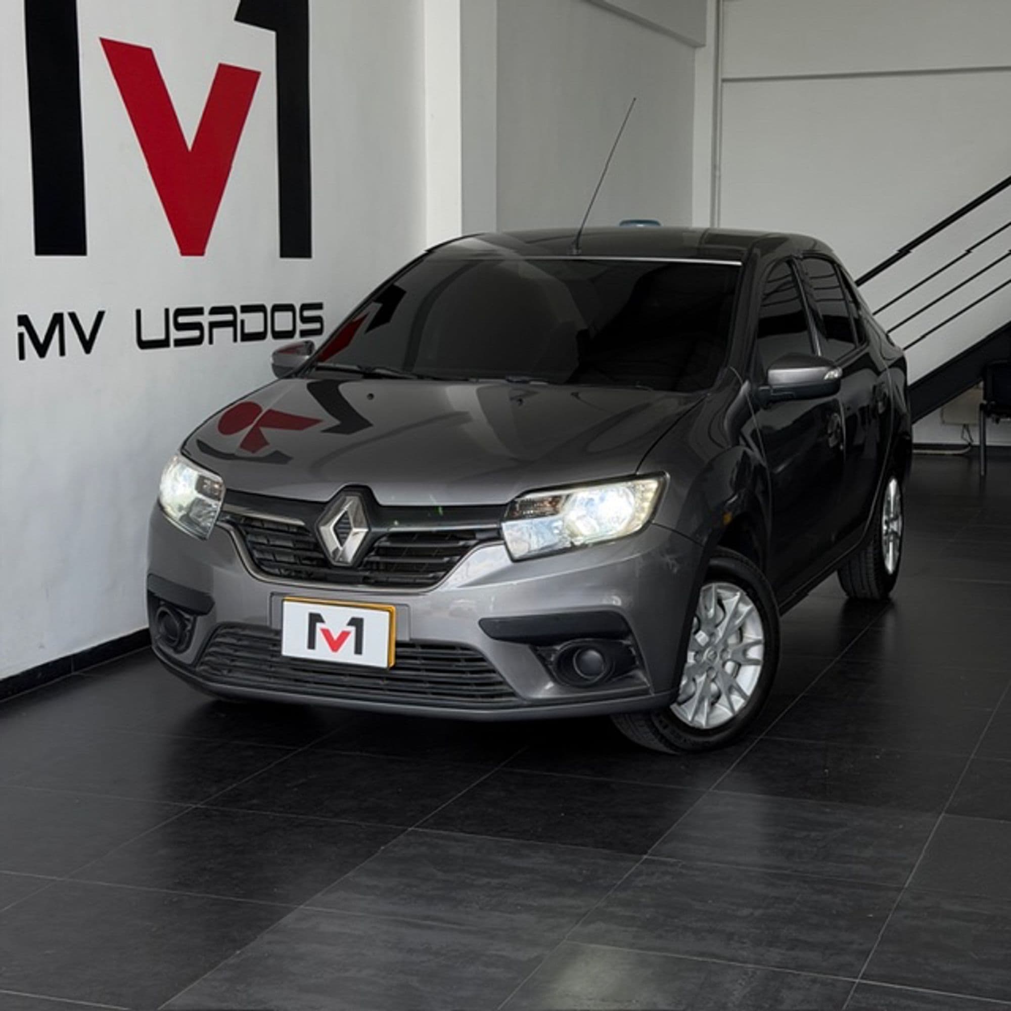 Renault Logan 1.6 authentique 2022 - imagen 1