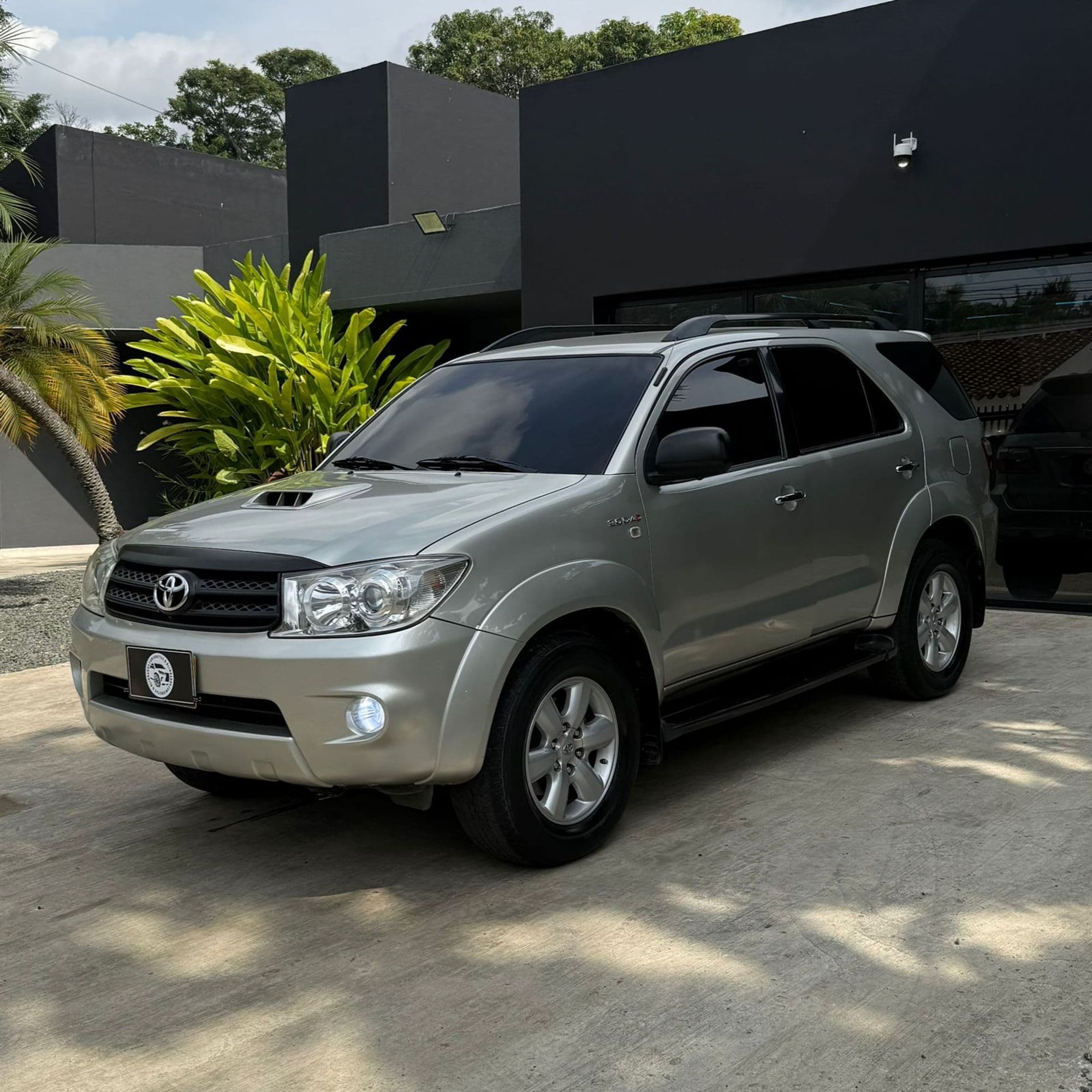 Toyota Fortuner Diesel AT - 2009 - Blindado - imagen 1
