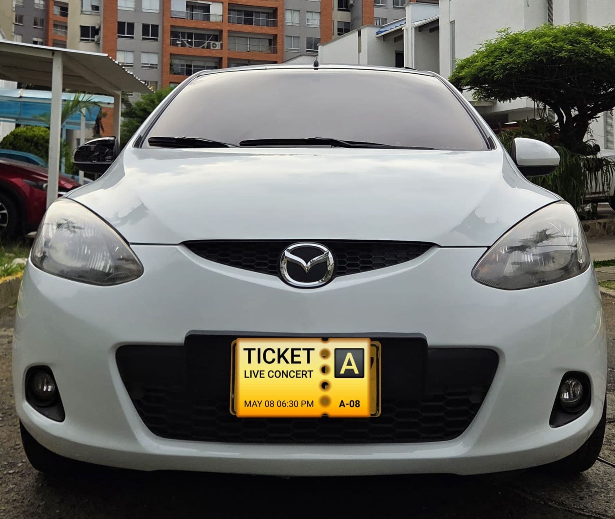 Mazda 2 2011 - imagen 1
