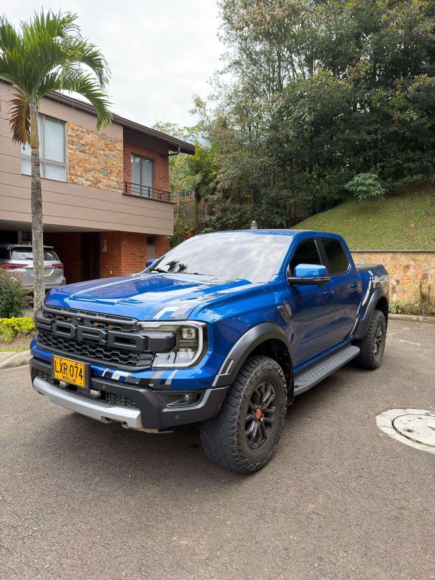 FORD RANGER RAPTOR 2023 - imagen 1