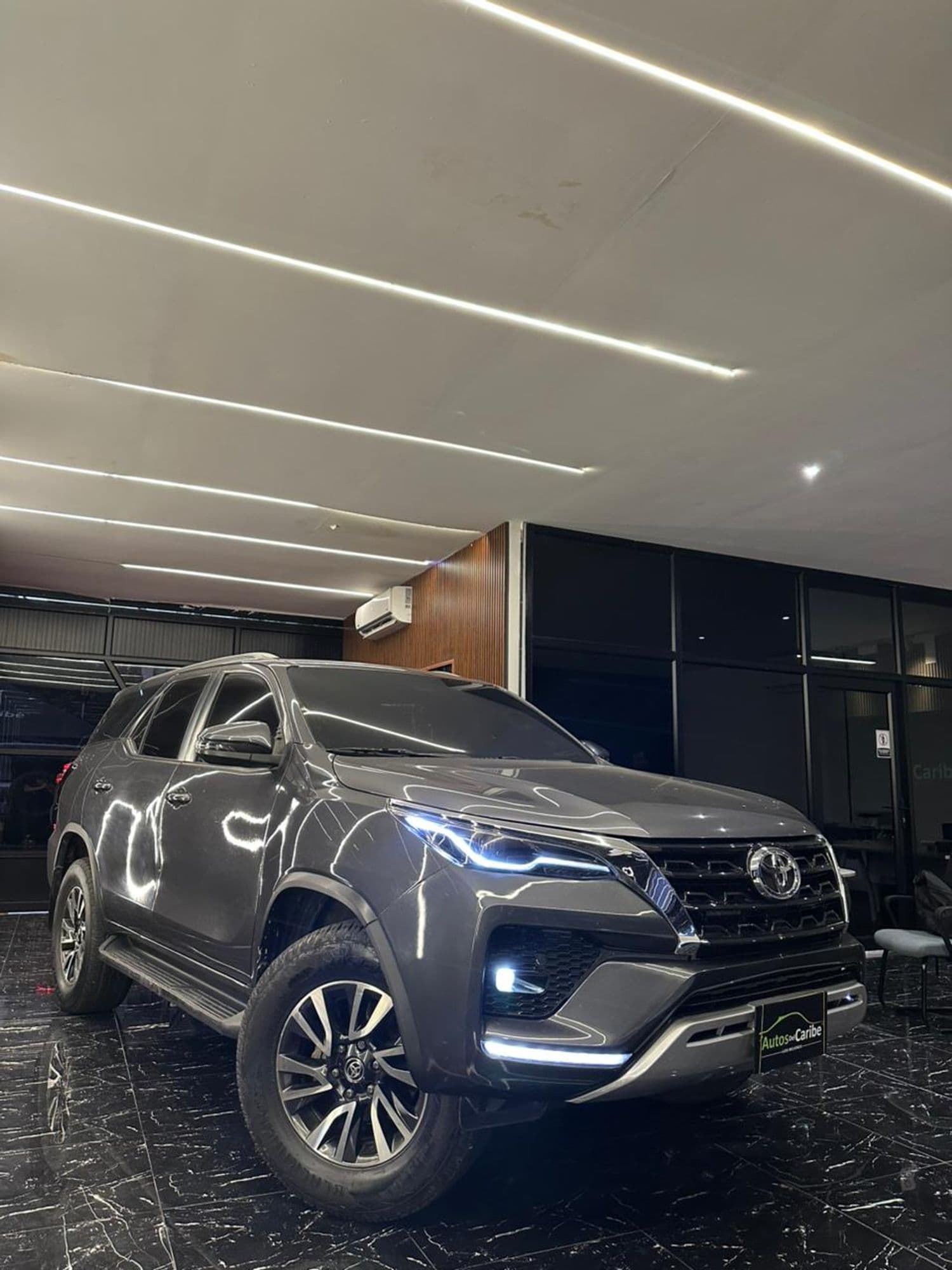 TOYOTA FORTUNER SW4 2018 ACTUALIZADA 2022 SRV - imagen 1