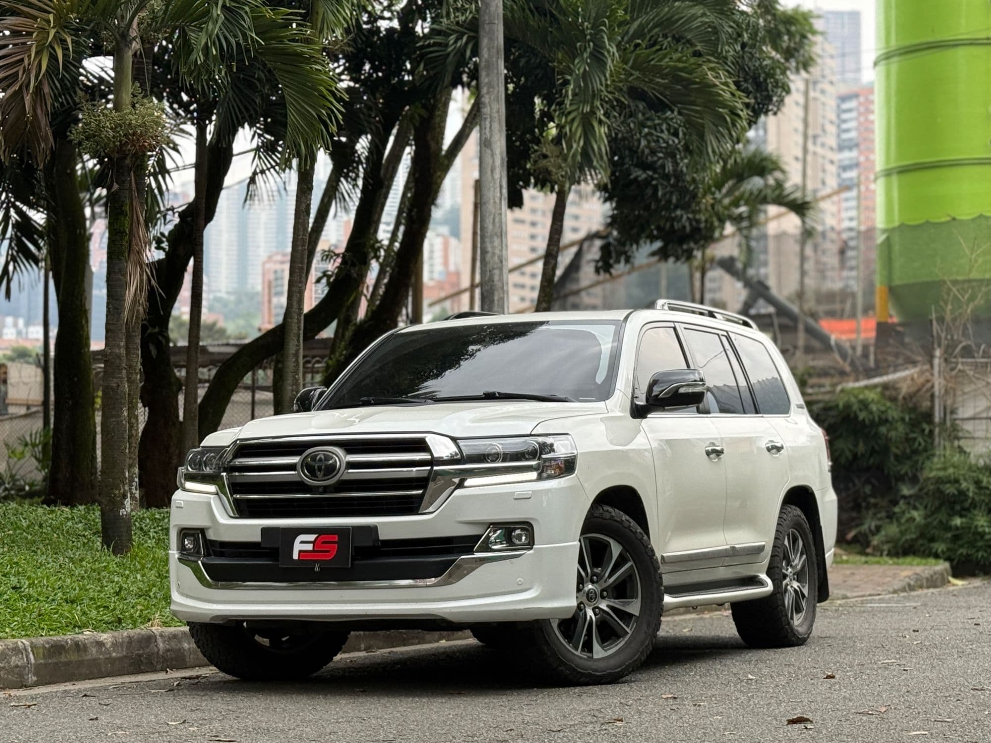 TOYOTA SÁHARA LAND CRUISER LC200 EXECUTIVE LOUNGE 2019 - imagen 1