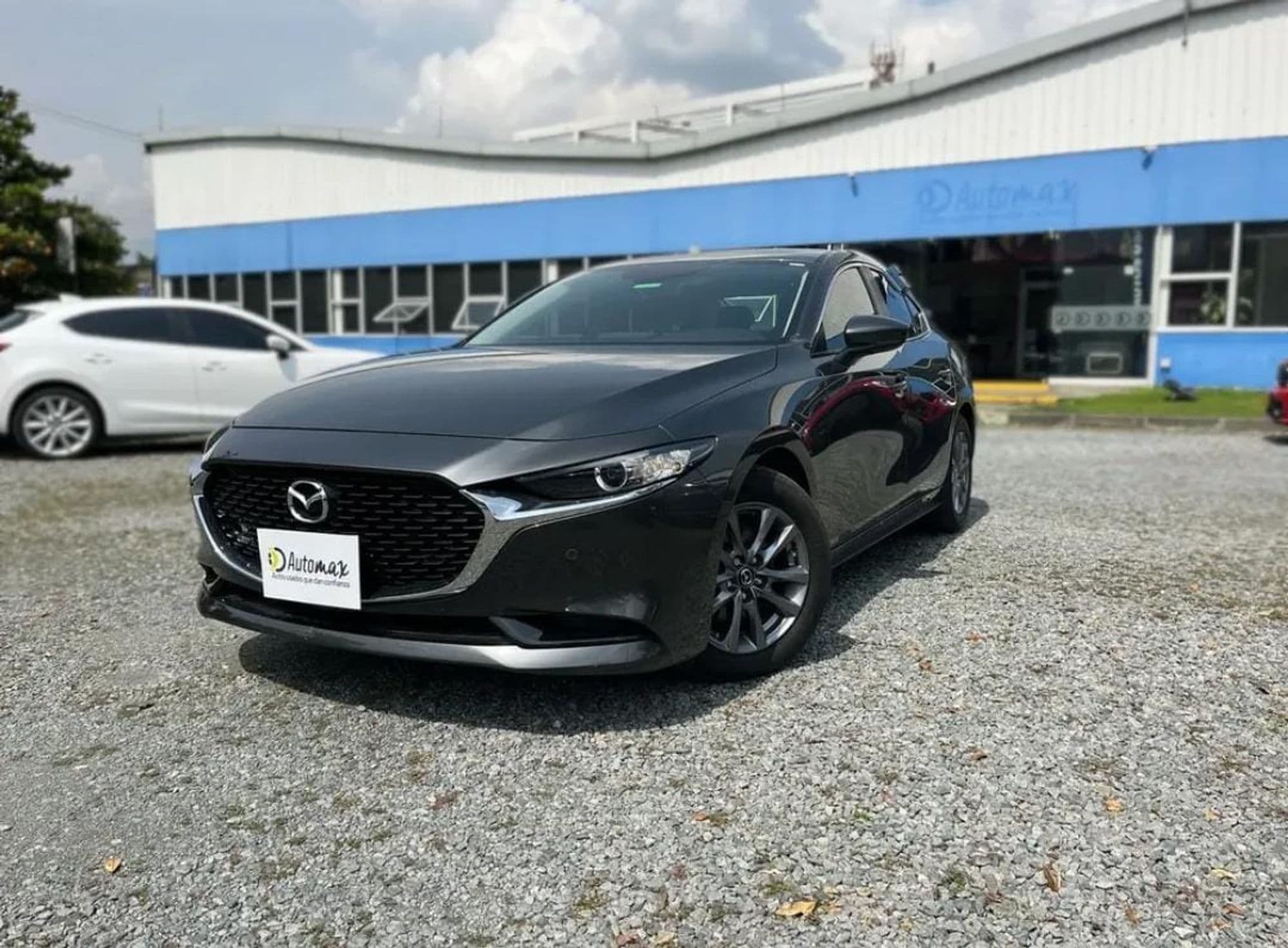 Mazda 3 Touring 2025 - imagen 1