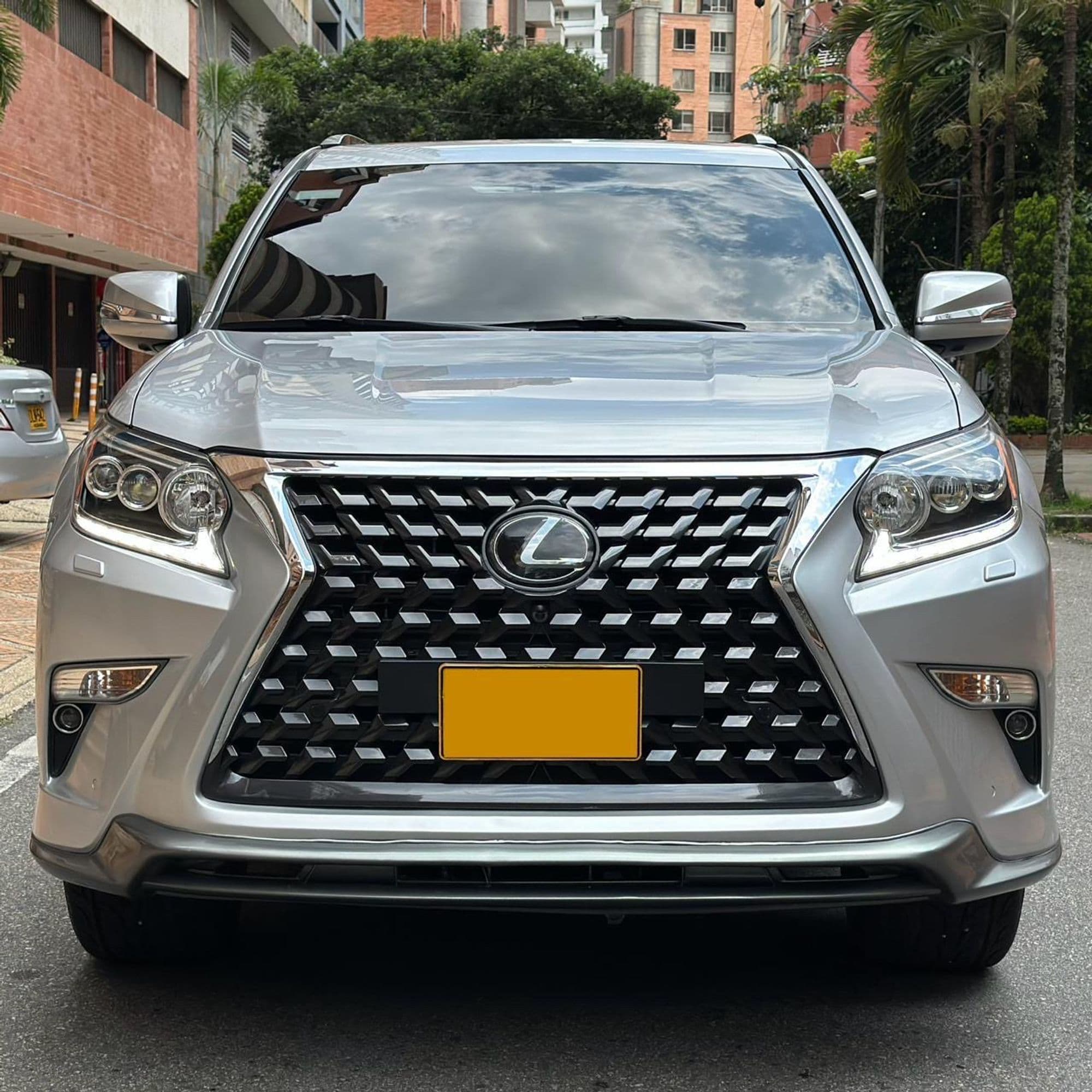 Lexus gx460 - imagen 1