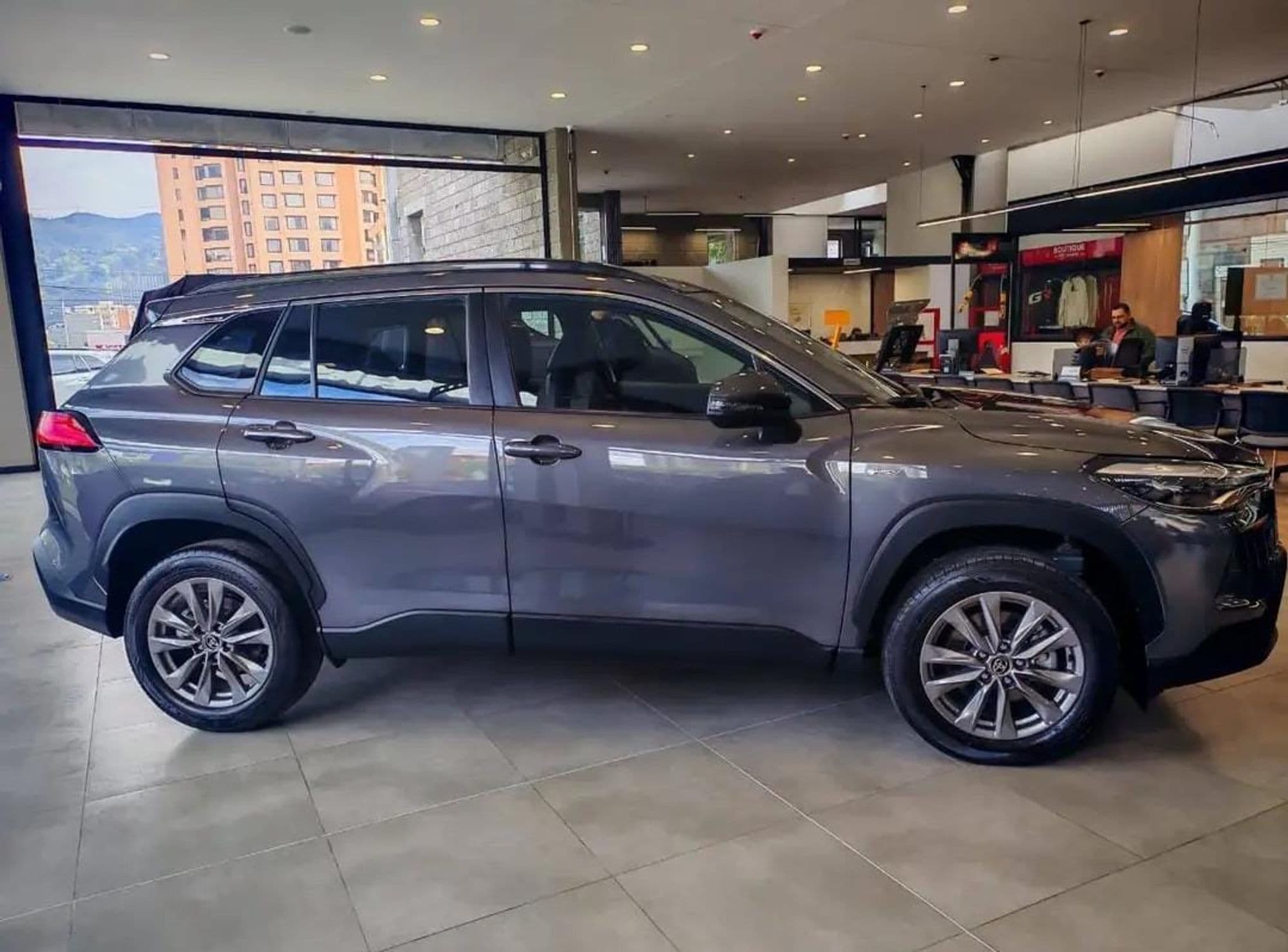 Toyota Corolla Cross Xei 2026 - imagen 1