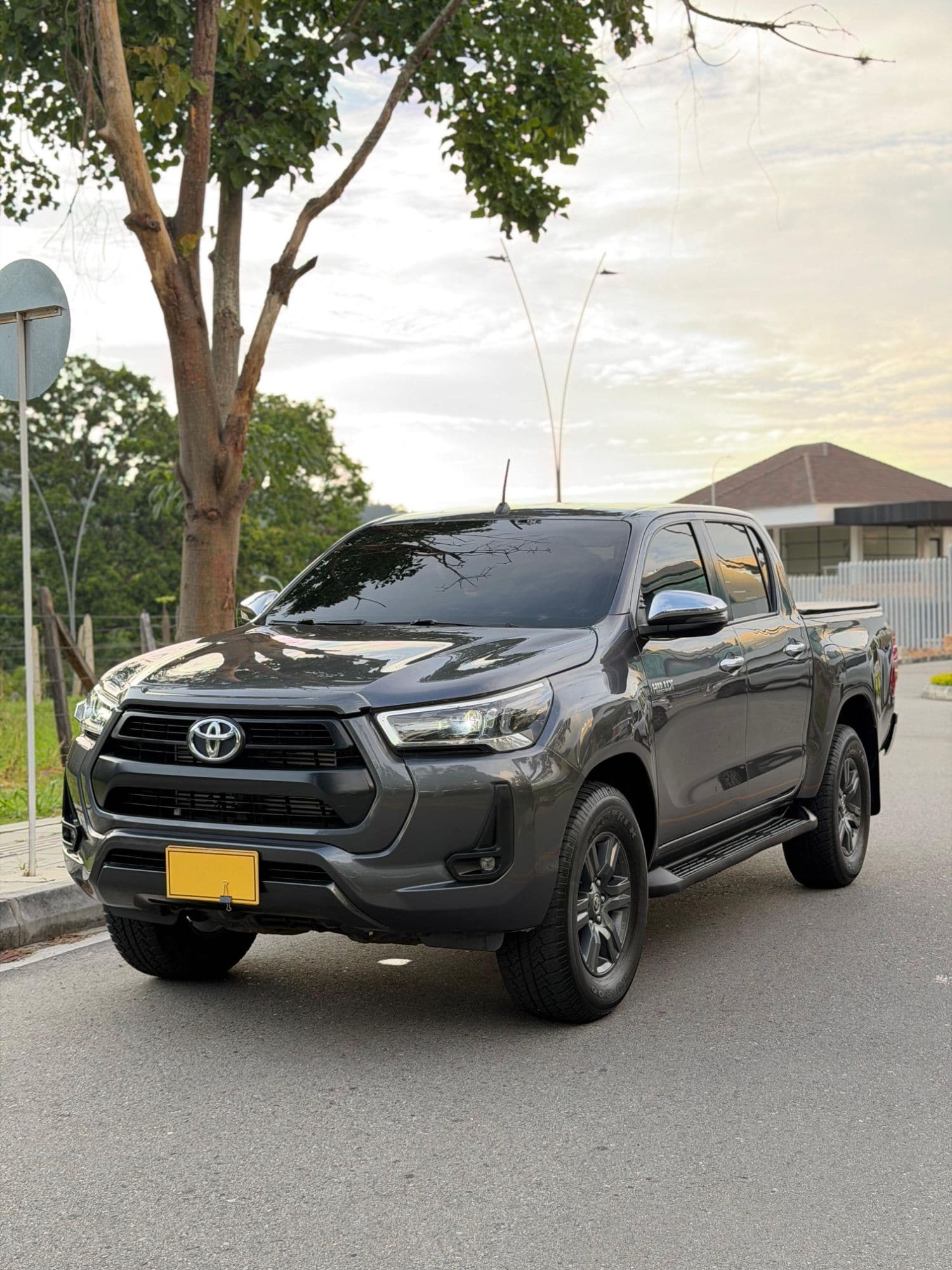 Toyota Hilux 2022 diesel 2.4 automática - imagen 1