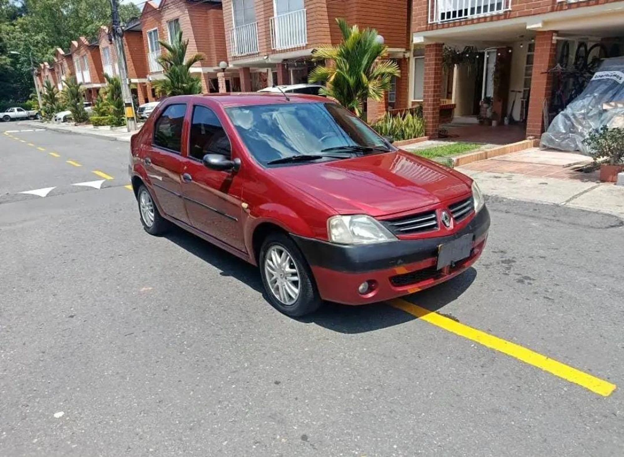 Renault Logan 2006 - imagen 1
