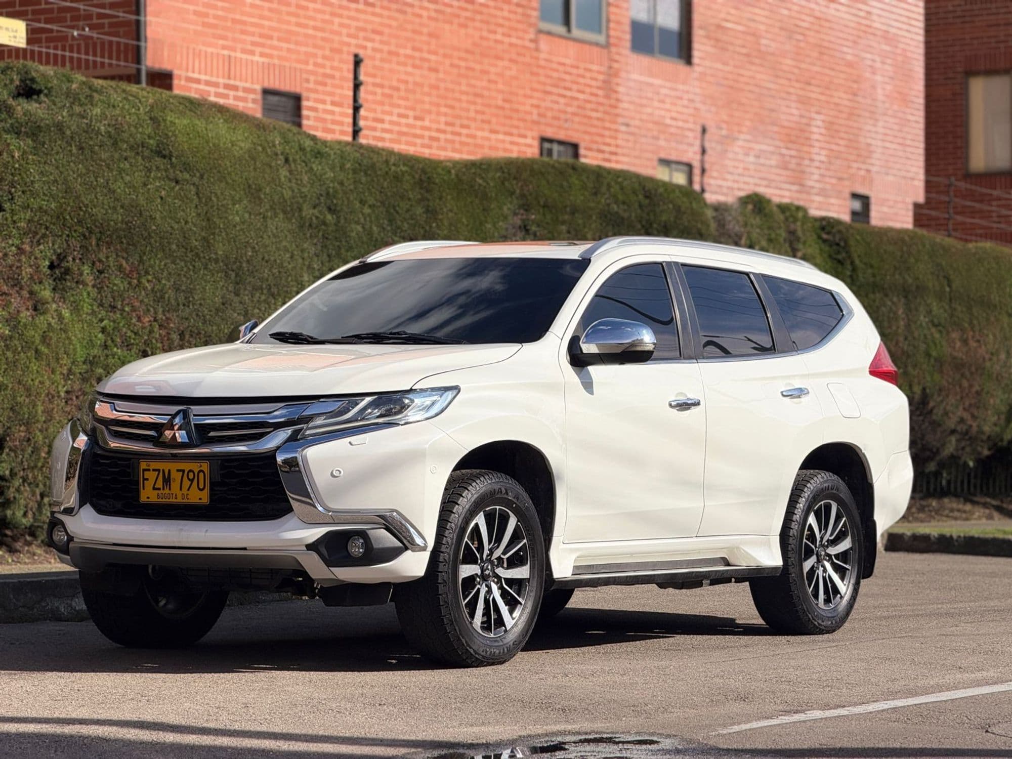 Mitsubishi Montero Sport GLS I 2020 I 3.0 Gasolina I Versión más full - imagen 1
