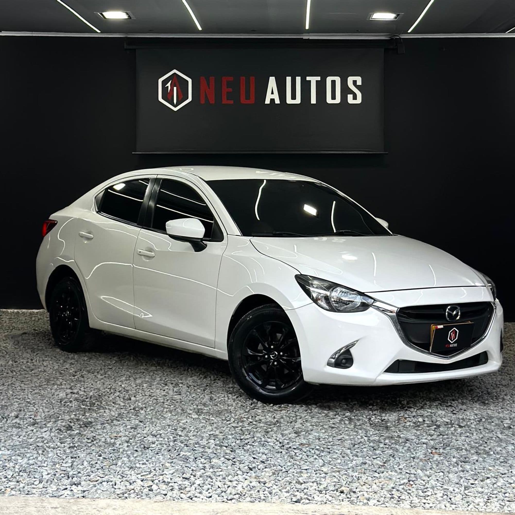 MAZDA 2 TOURING SEDAN 2019 - imagen 1
