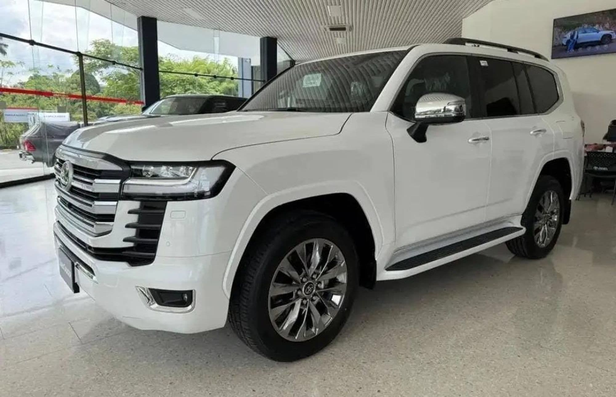 Toyota Lc300 ZX - imagen 1