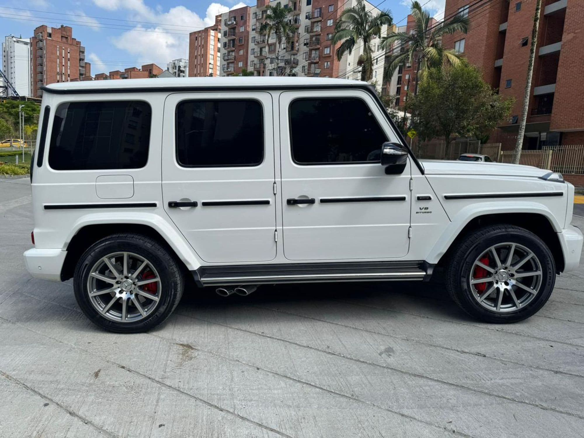 MERCEDES BENZ G63 AMG 2024 - imagen 1