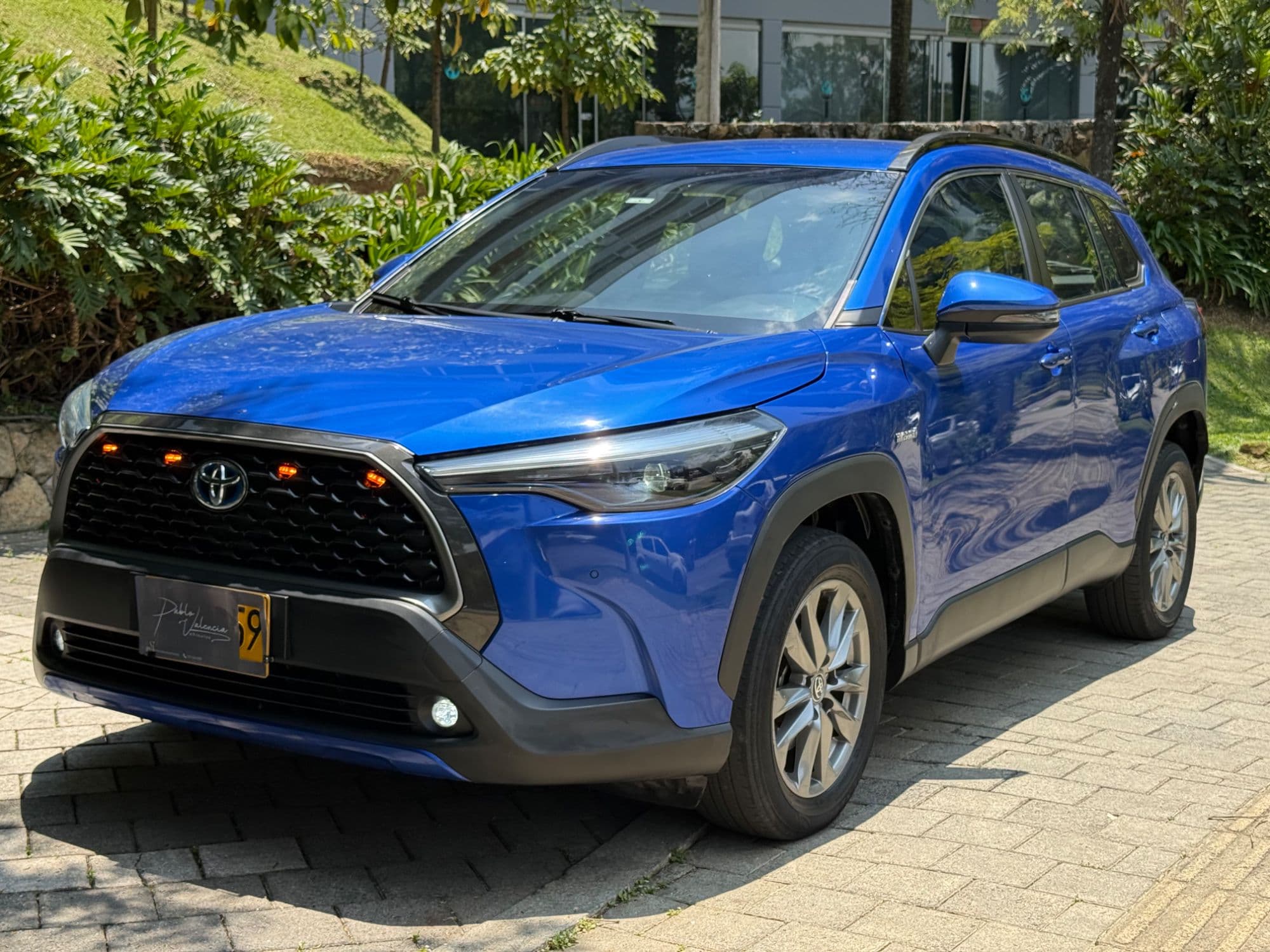 TOYOTA COROLLA CROSS XEI HÍBRIDO - imagen 1