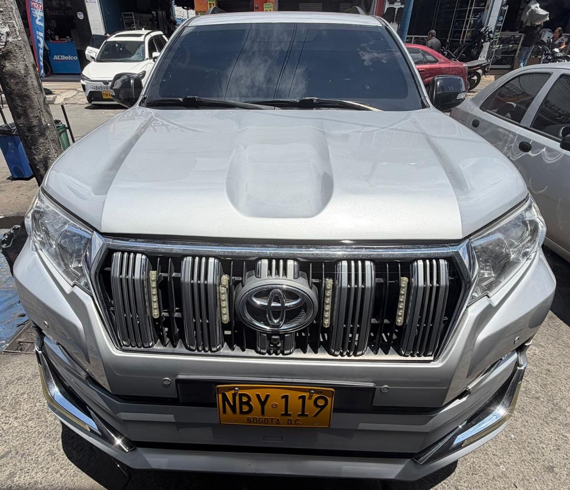 TOYOTA PRADO TXL 2012 BLINDADA - imagen 1