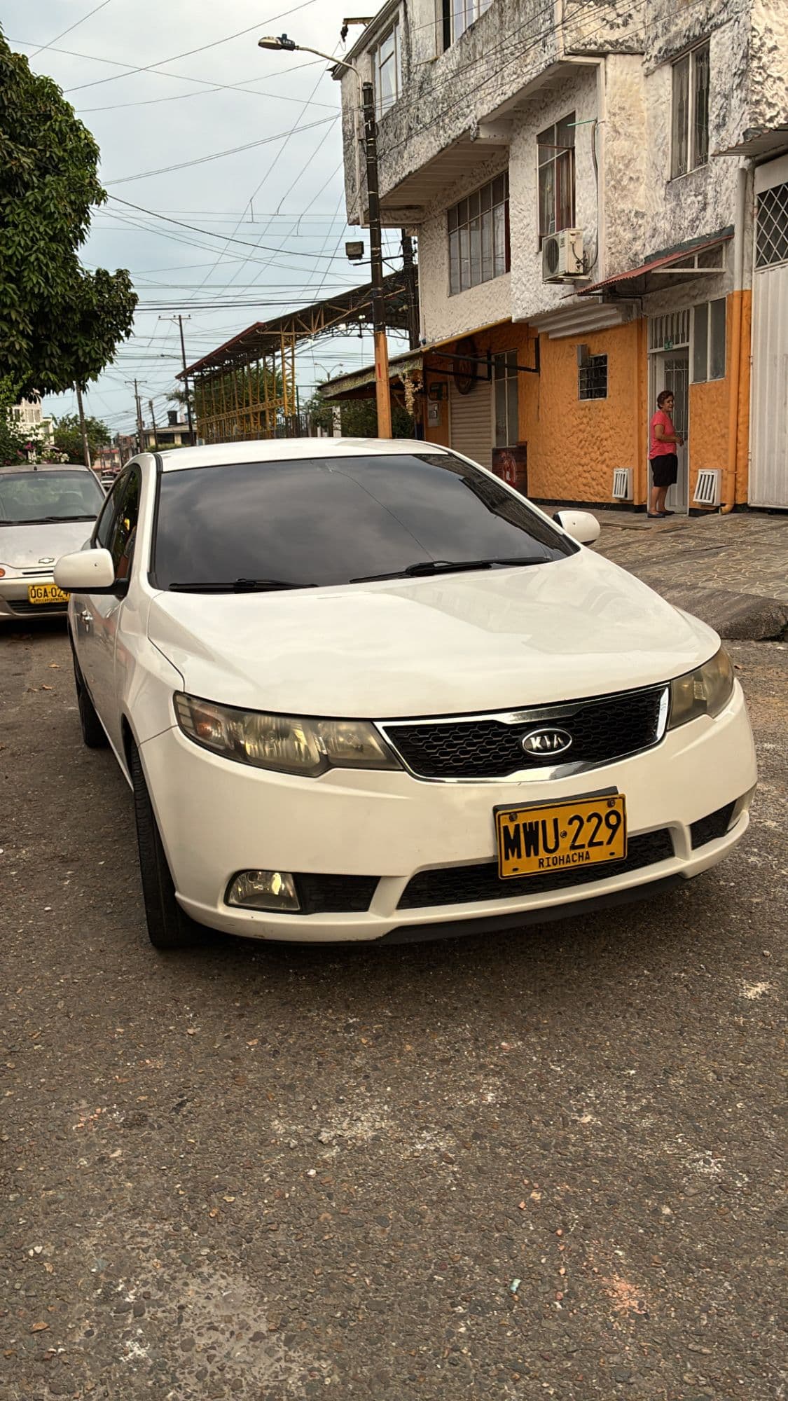 KIA CERATO FORTE LX - imagen 1
