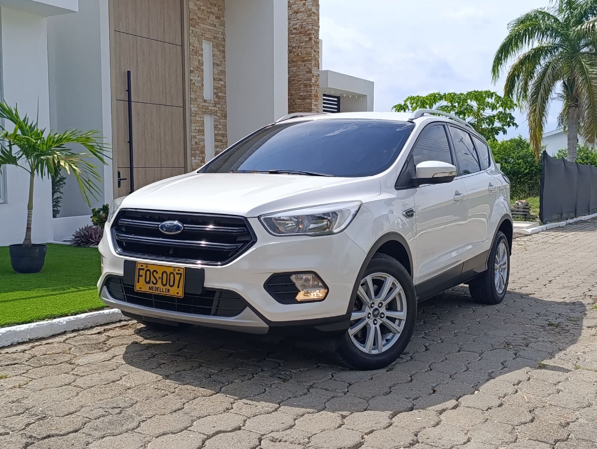 Ford escape SE - imagen 1