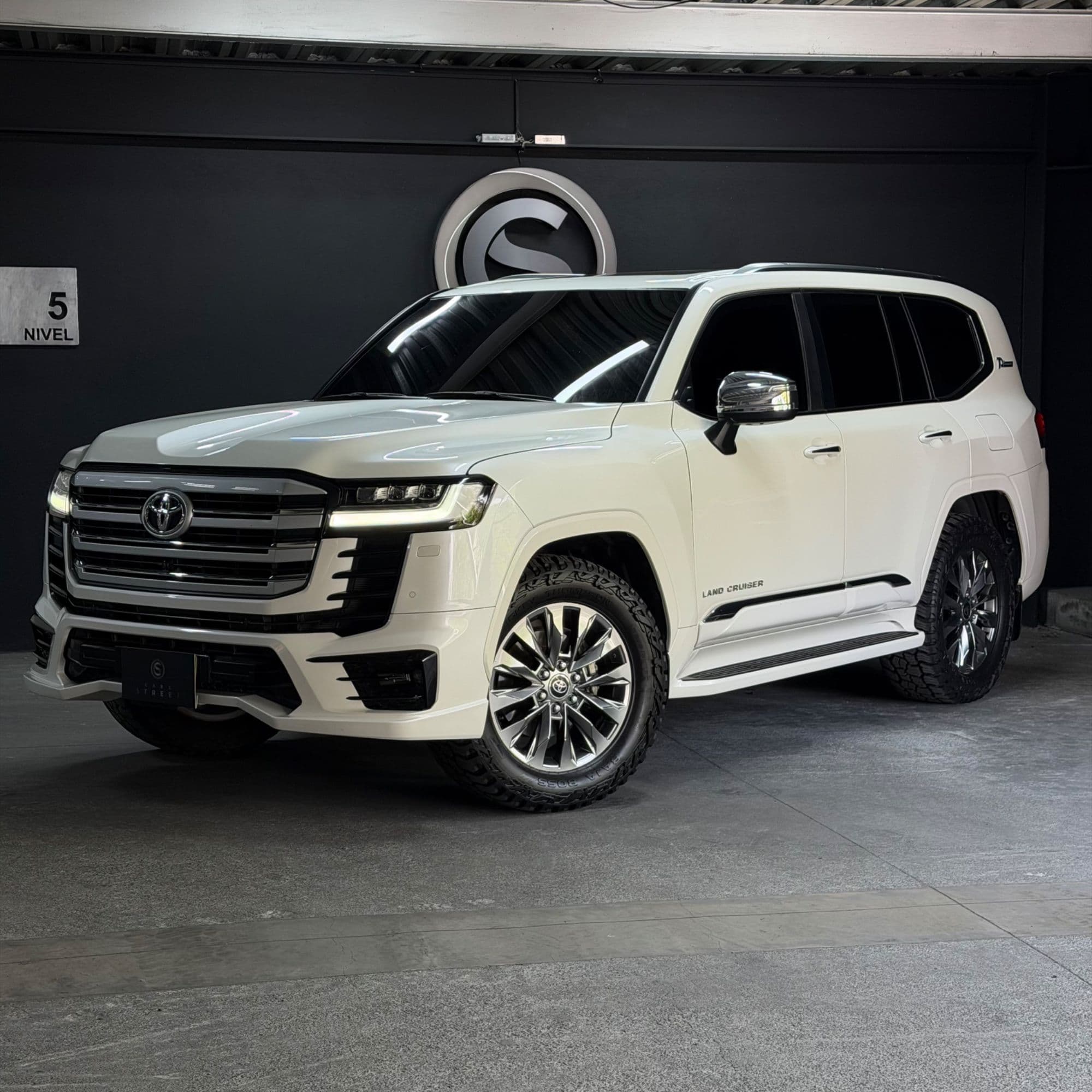 Toyota LC300 VXR 2024 Diesel Blindaje 2 Plus - imagen 1