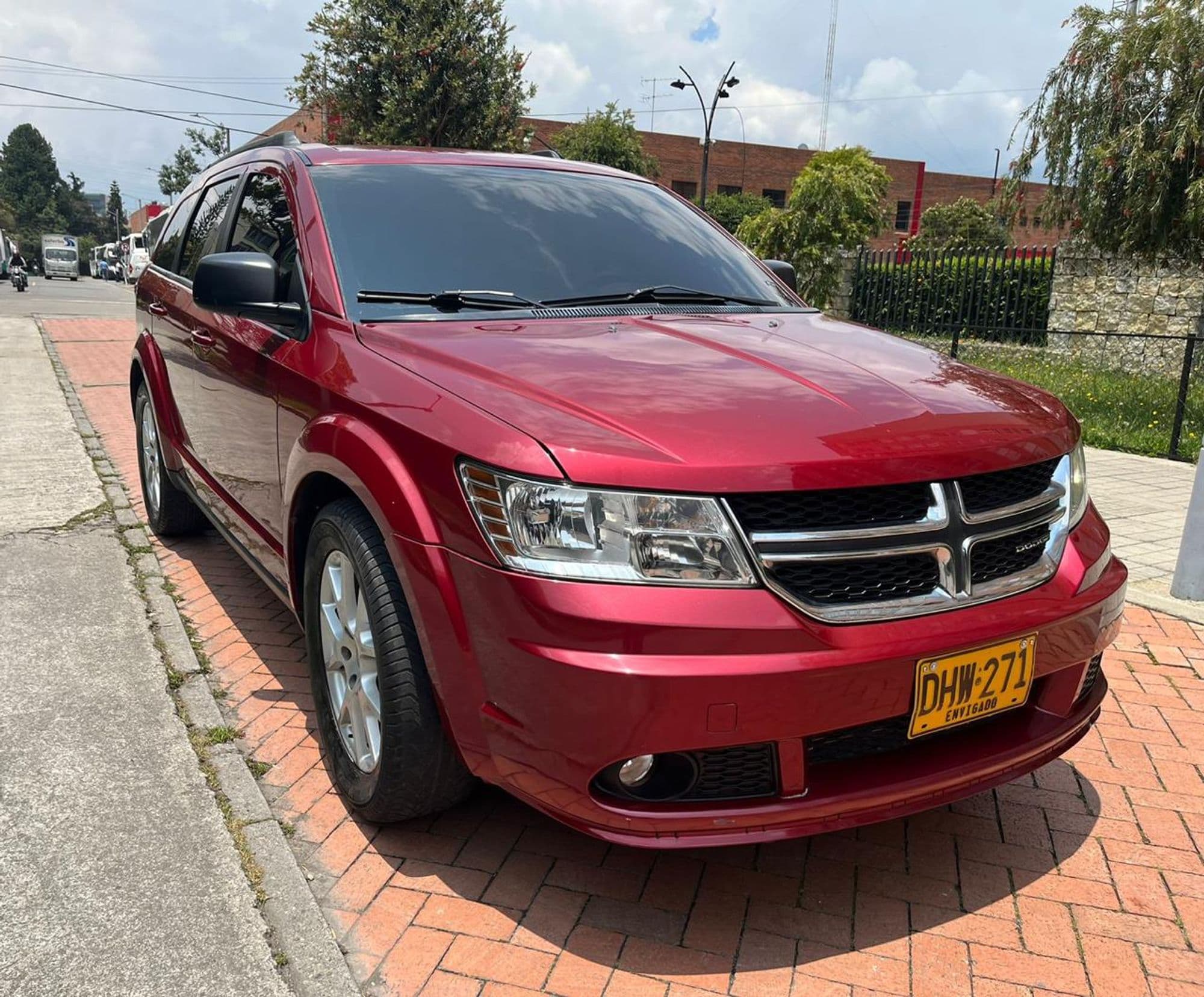 Camioneta Dodge Journey modelo 2011 - imagen 1