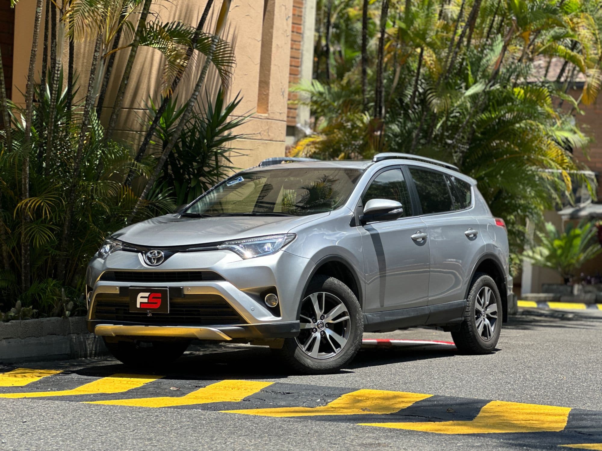 TOYOTA RAV4 STREET 2017 - imagen 1