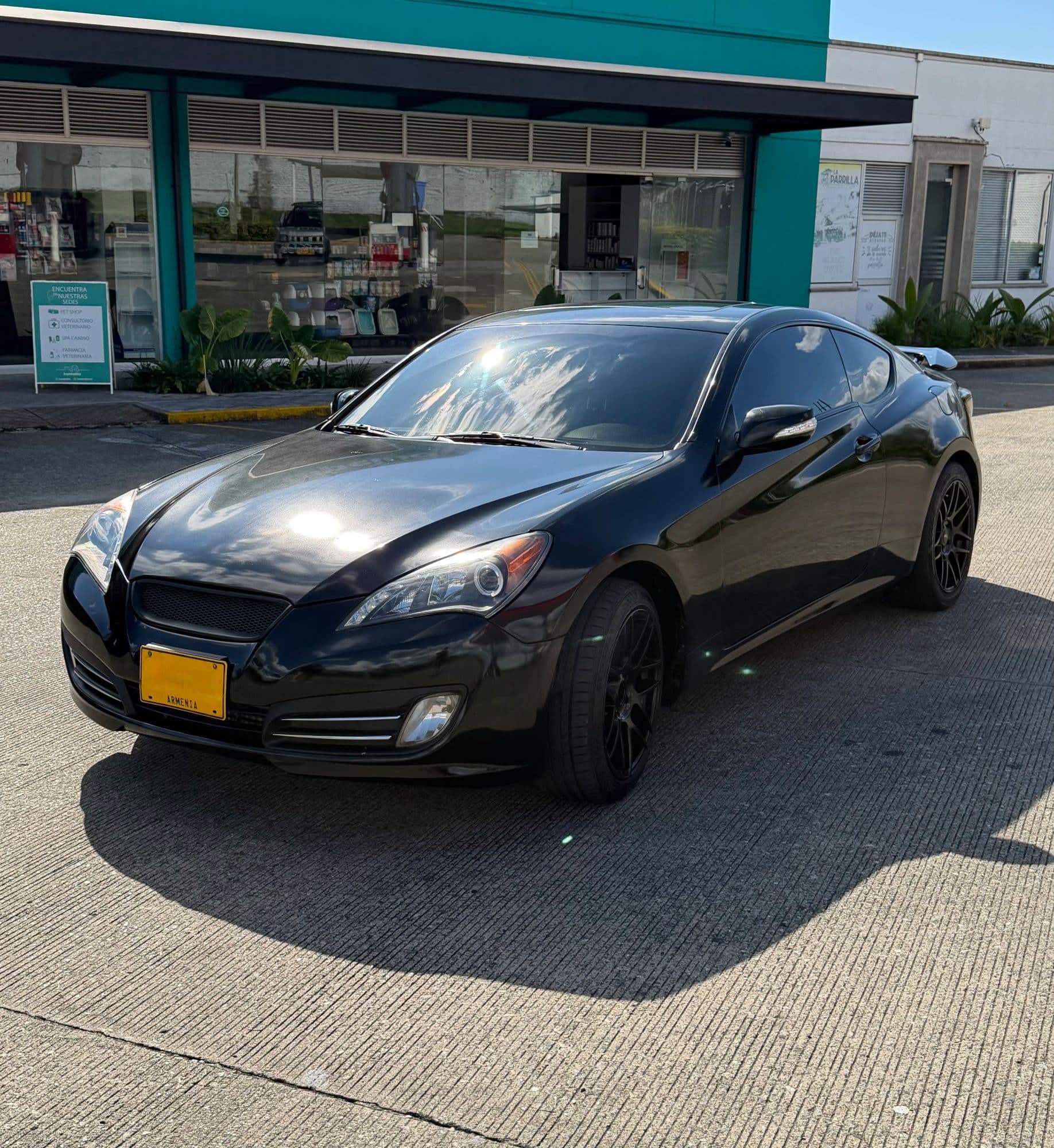 Hyundai Genesis Coupe 2.0T 2011 - imagen 1