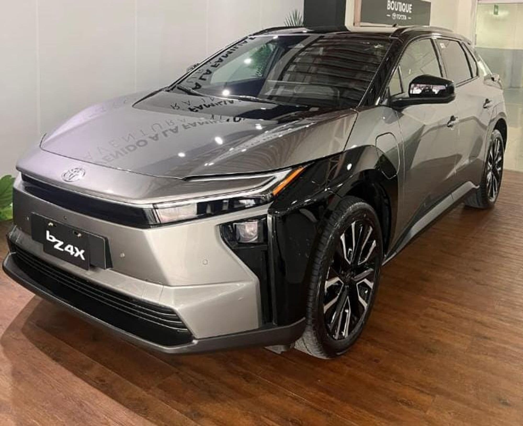 Toyota BZ4X 2026 - imagen 1