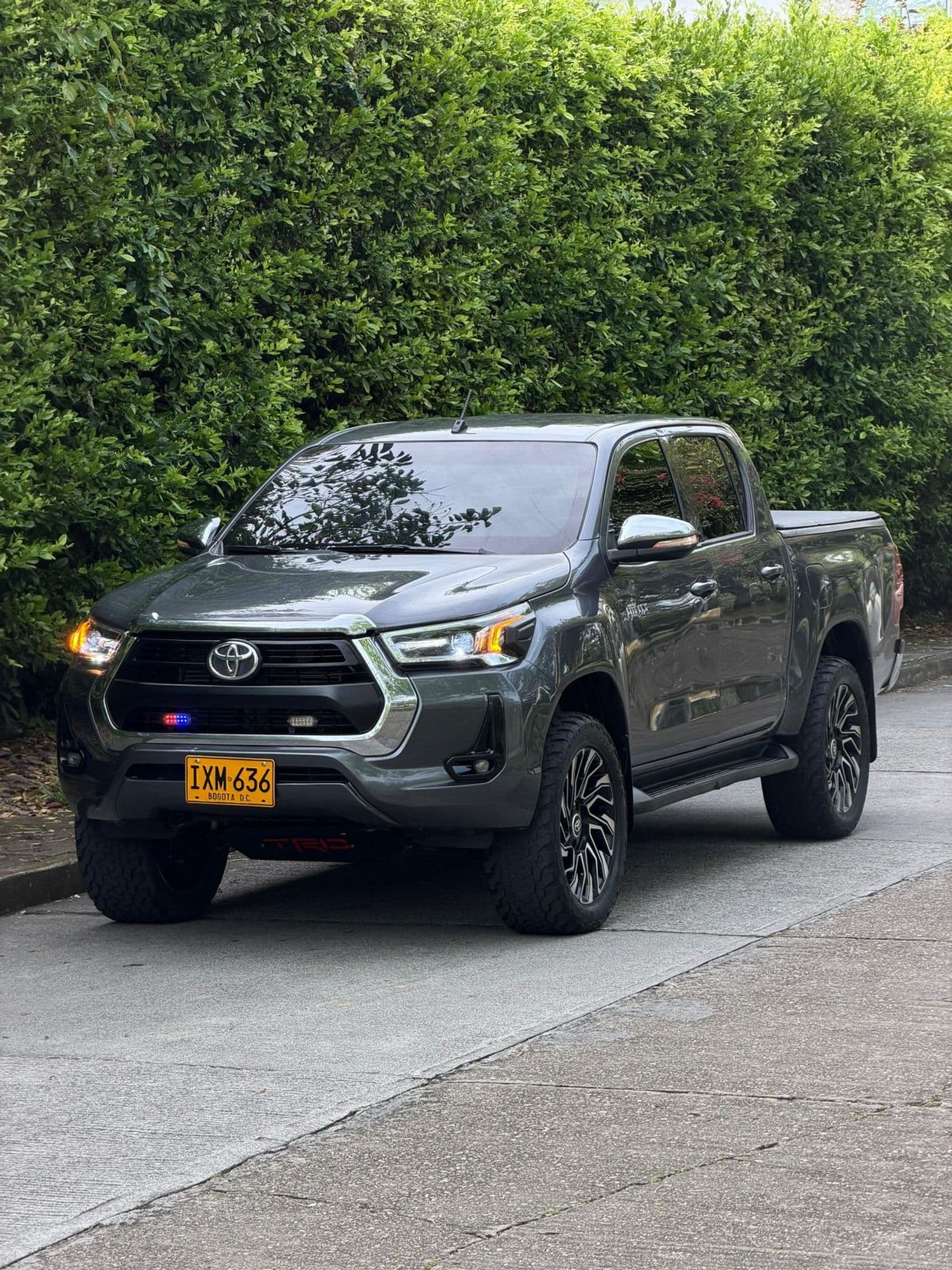 TOYOTA HILUX SRV 2.8 B2 - imagen 1