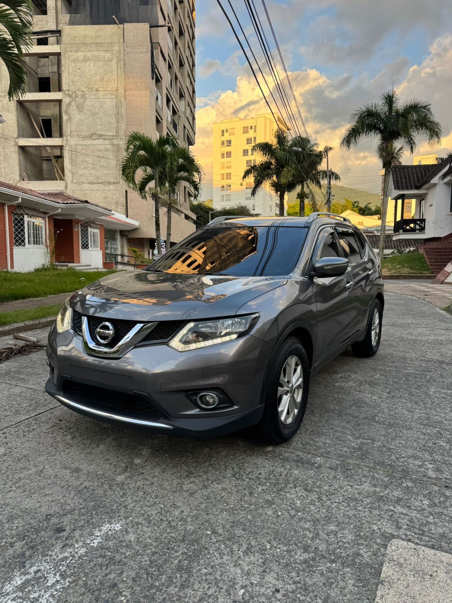 NISSAN X-TRAIL T32 - imagen 1