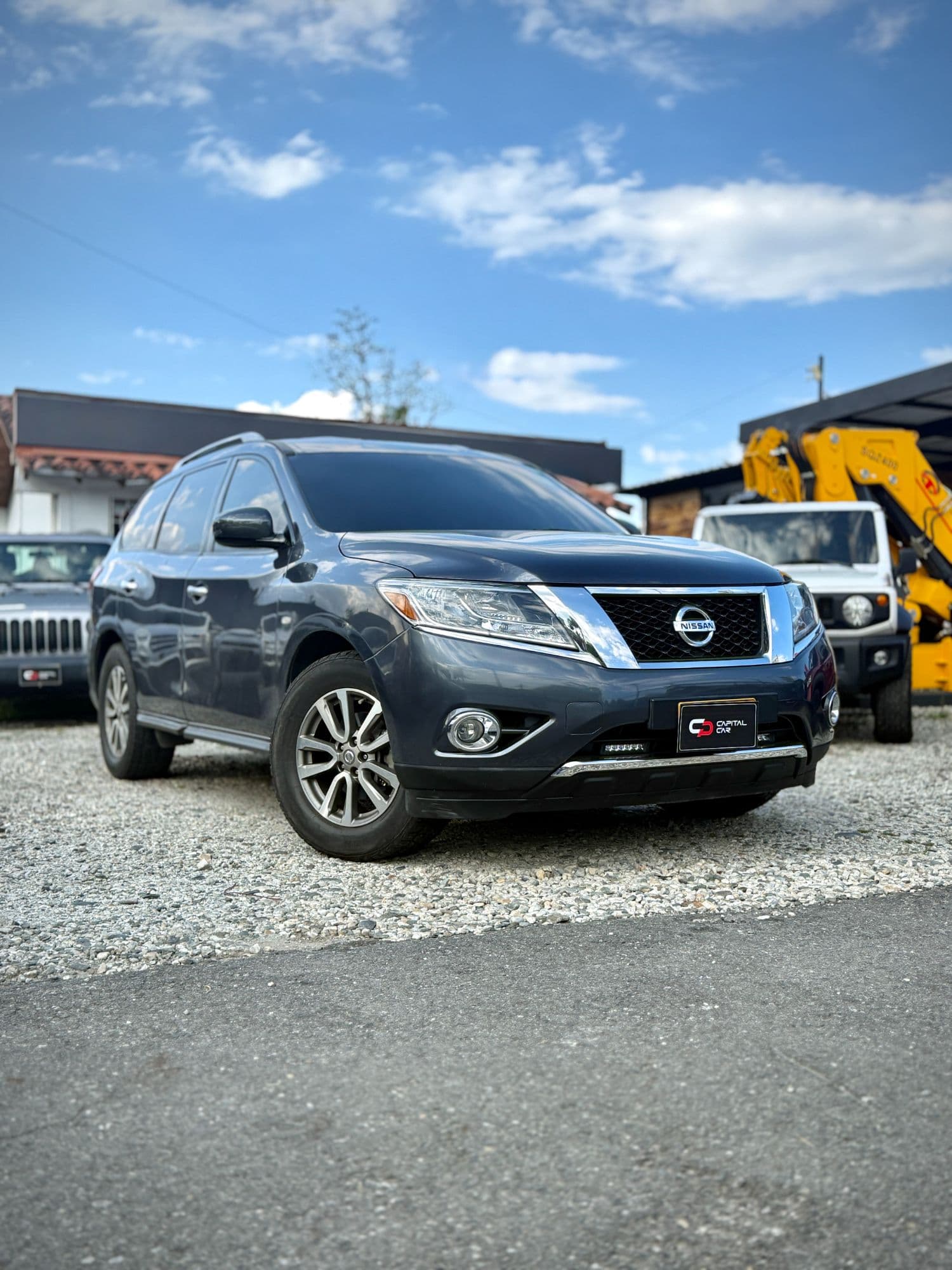Nissan Pathfinder - imagen 1