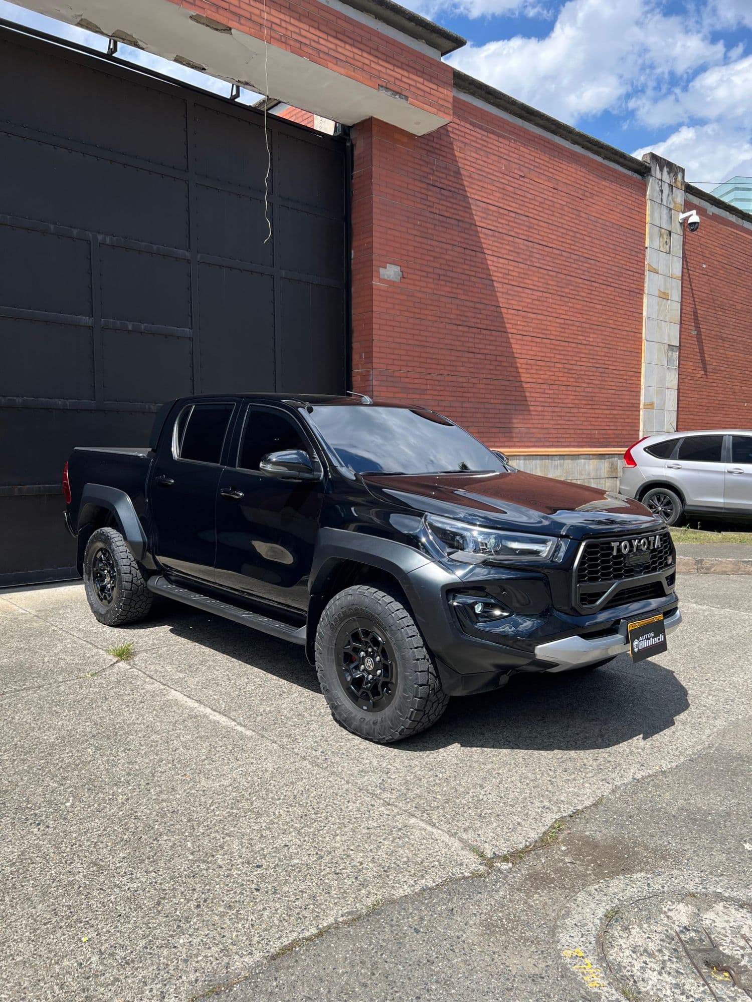 Toyota Hilux GR-S 2023 Blindada - imagen 1