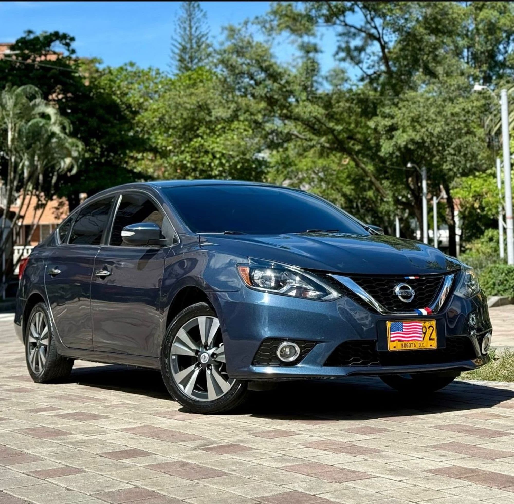 Nissan sentra exclusive b17 - imagen 1